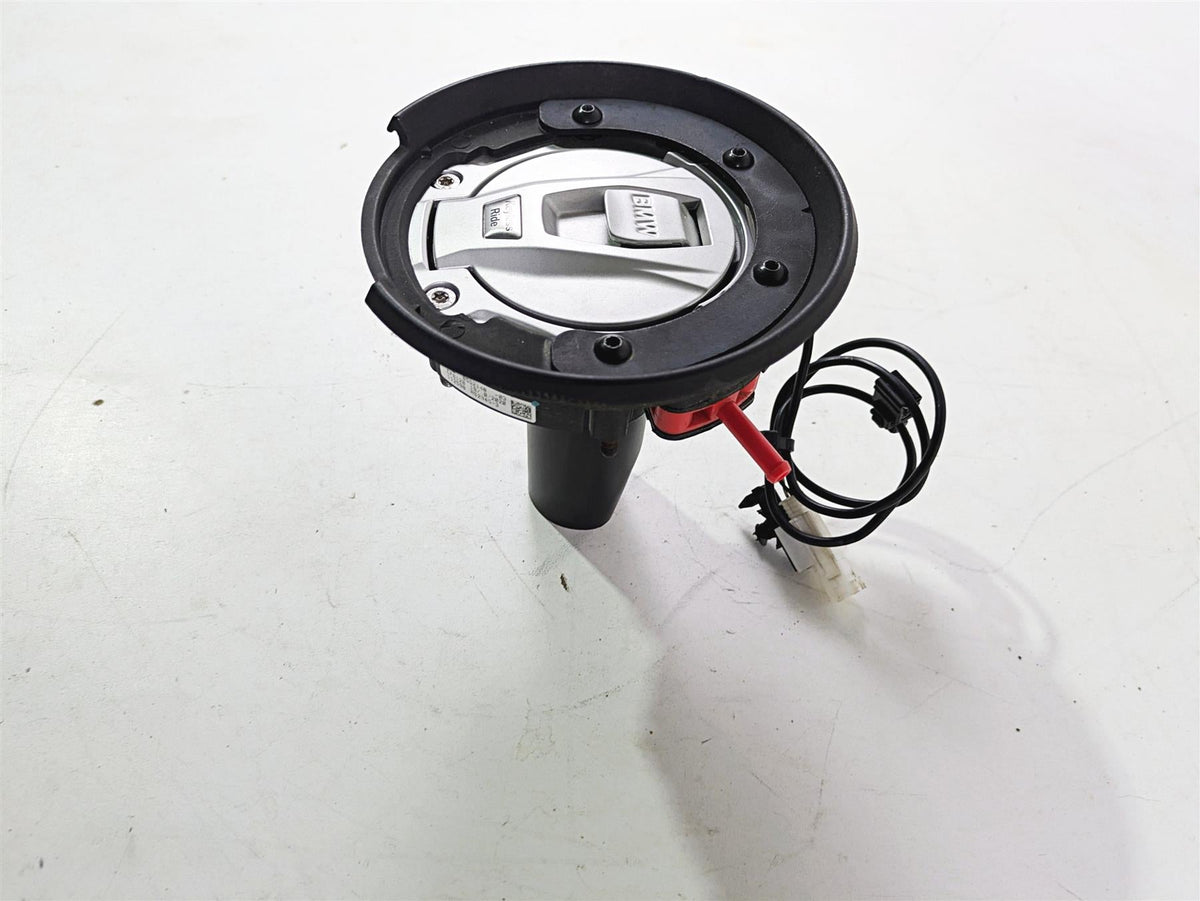 2021 BMW R1250GS K51 Adv Keyless Fuel Gas Petrol Cap Lid 16118552148 {{ shop.shopifyCountryName }} - Mototech271