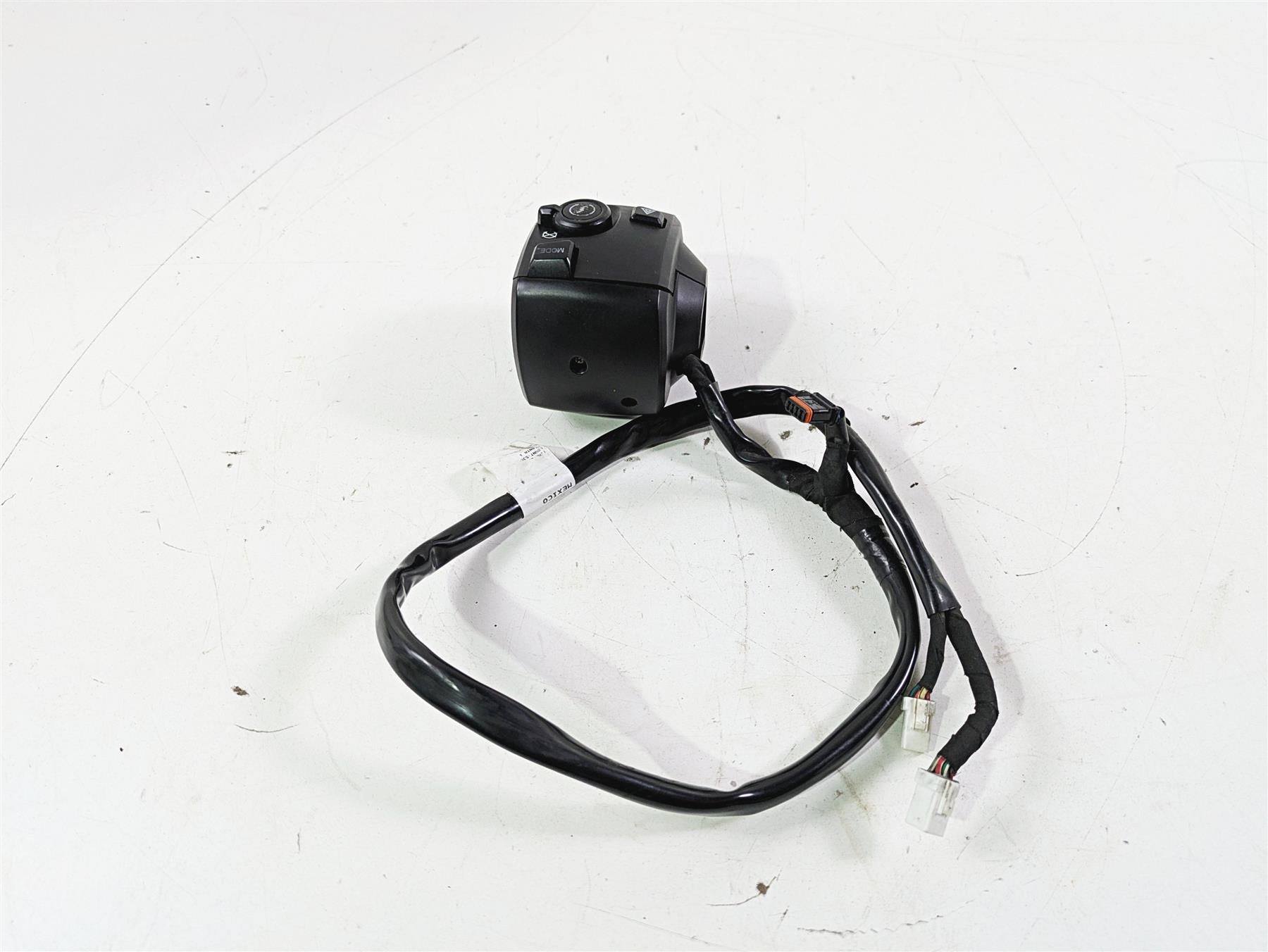 2022 Harley RA1250 S Pan America Right Hand Control Switch 71500523A {{ shop.shopifyCountryName }} - Mototech271