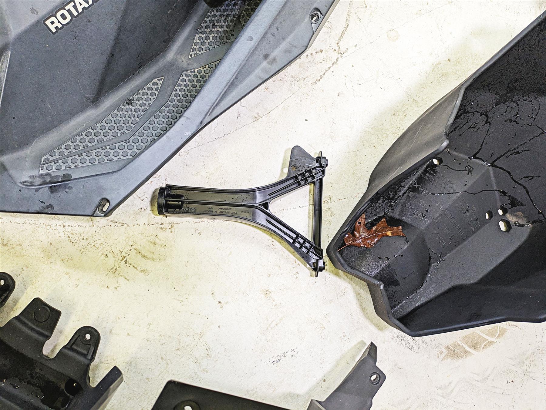 2016 Sea-Doo Spark 900 Body Plastic Black Cover Fairing Cowl Set 291003382 {{ shop.shopifyCountryName }} - Mototech271