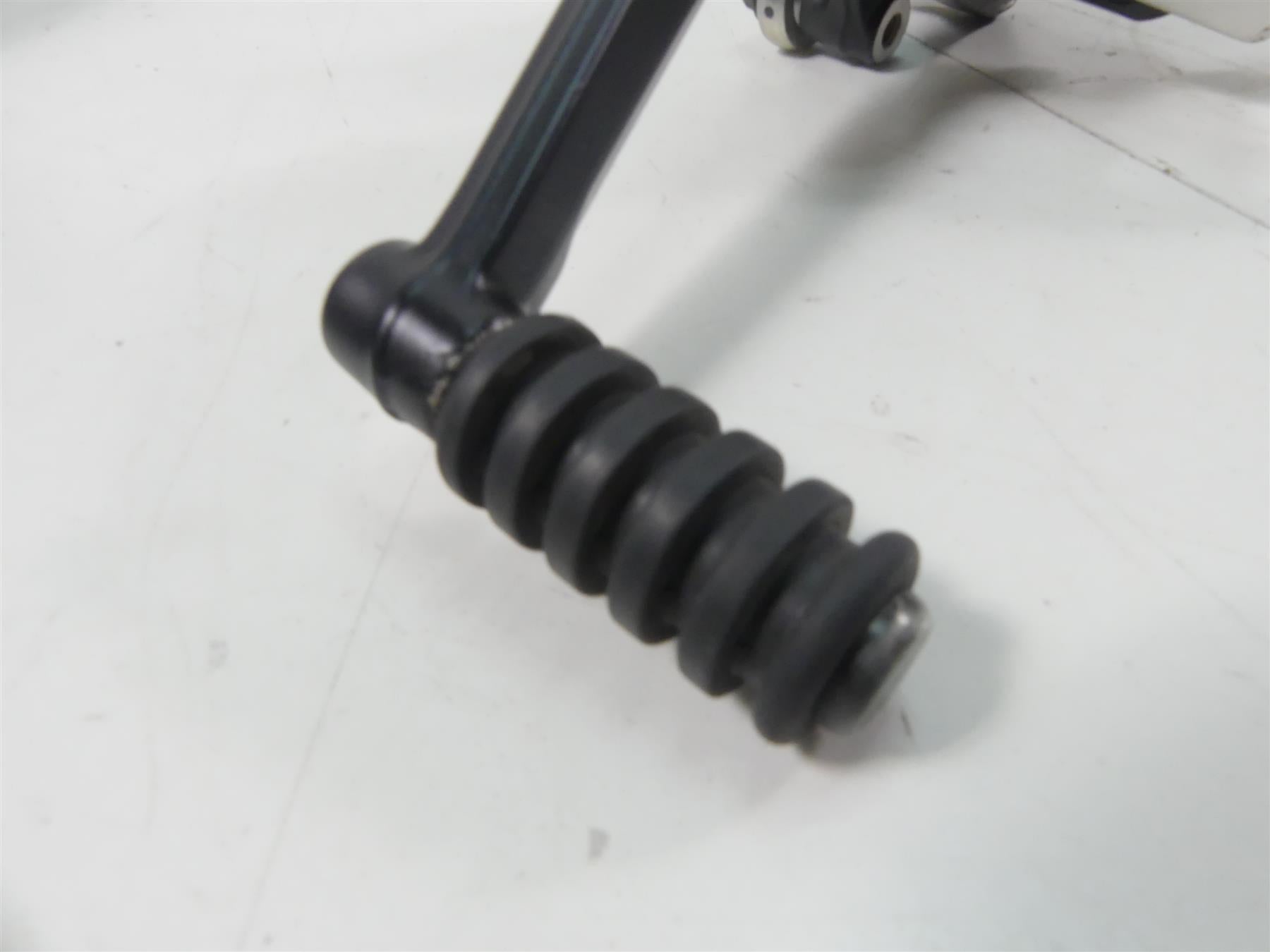 2019 Indian Motorcycle Co. FTR1200 Left Front Footpeg & Shifter Set 5142142 {{ shop.shopifyCountryName }} - Mototech271