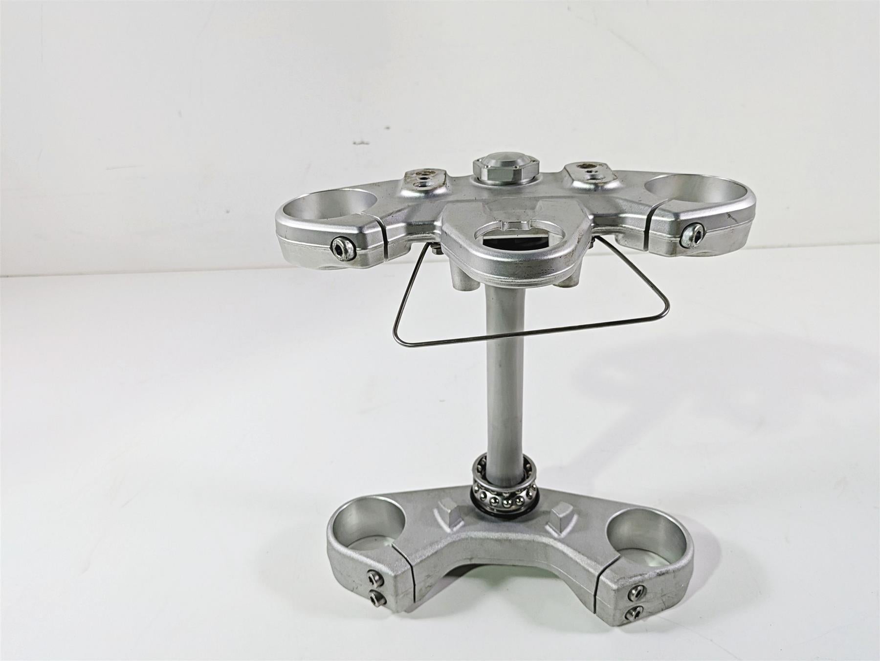 2015 Triumph Tiger Explorer XC Lower Upper Triple Tree Set T2041550 T2041622 {{ shop.shopifyCountryName }} - Mototech271