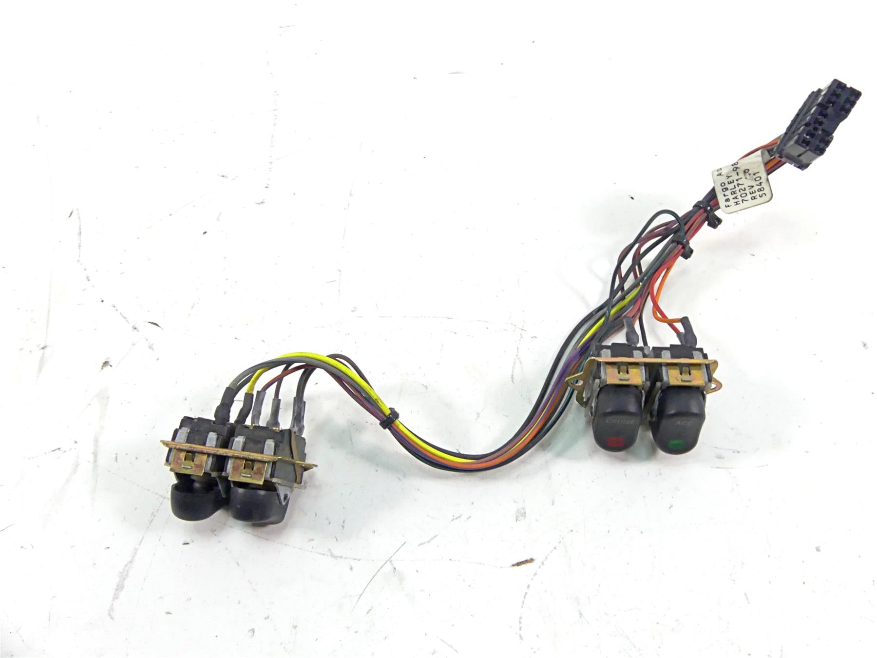 2006 Harley Touring FLHTCU SE E-Glide Auxiliary Spot Spkr Switches Set 70271-98 {{ shop.shopifyCountryName }} - Mototech271