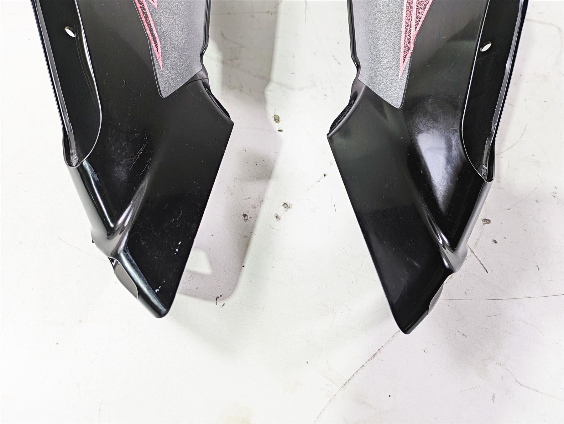 2008 Aprilia RSVR 1000 Factory Tail Side Cover Fairing Set AP8184322 AP8184323 {{ shop.shopifyCountryName }} - Mototech271