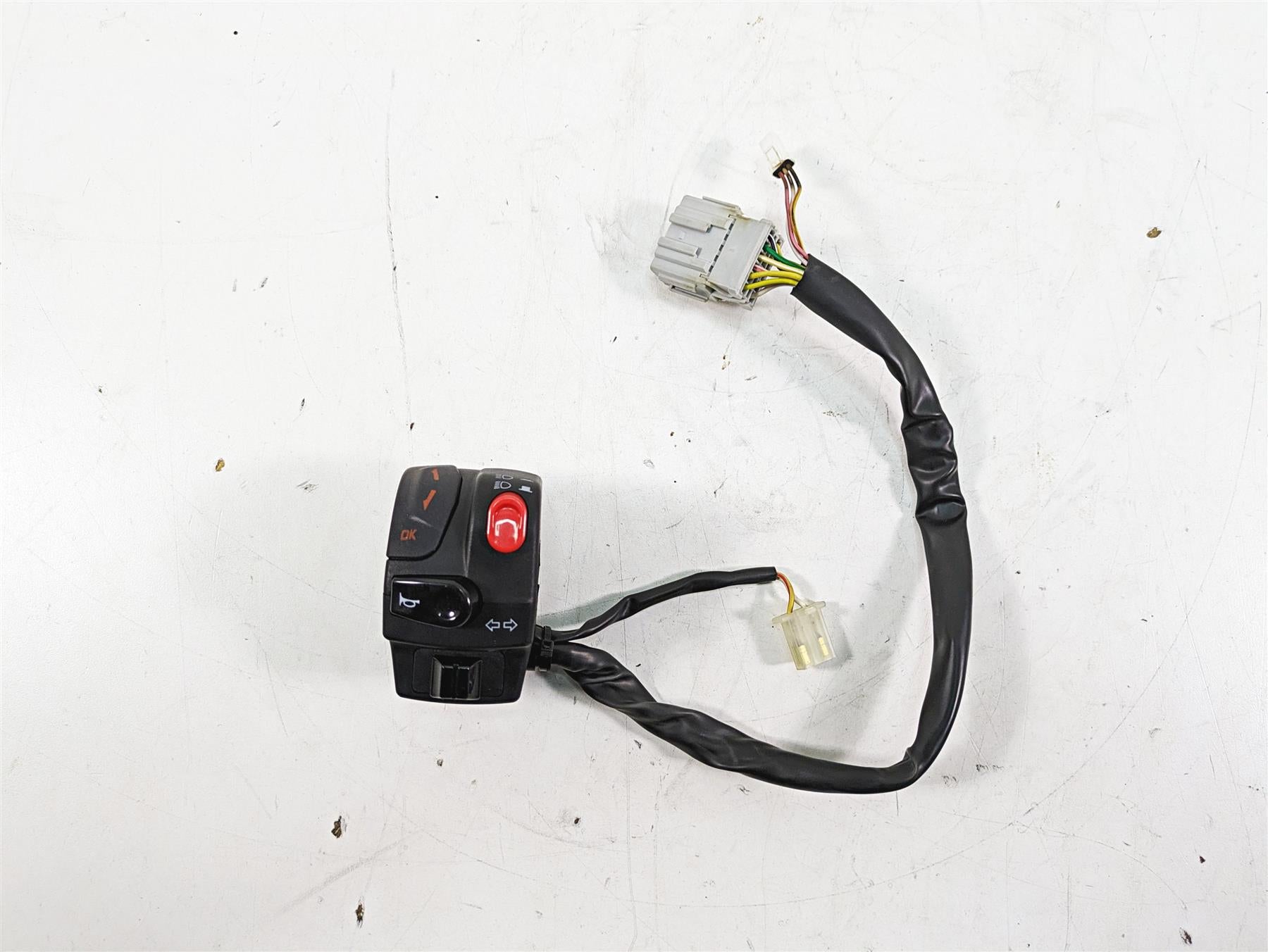 2017 Mv Agusta Dragster 800 Left Hand Control Switch Light 8000B4567 {{ shop.shopifyCountryName }} - Mototech271