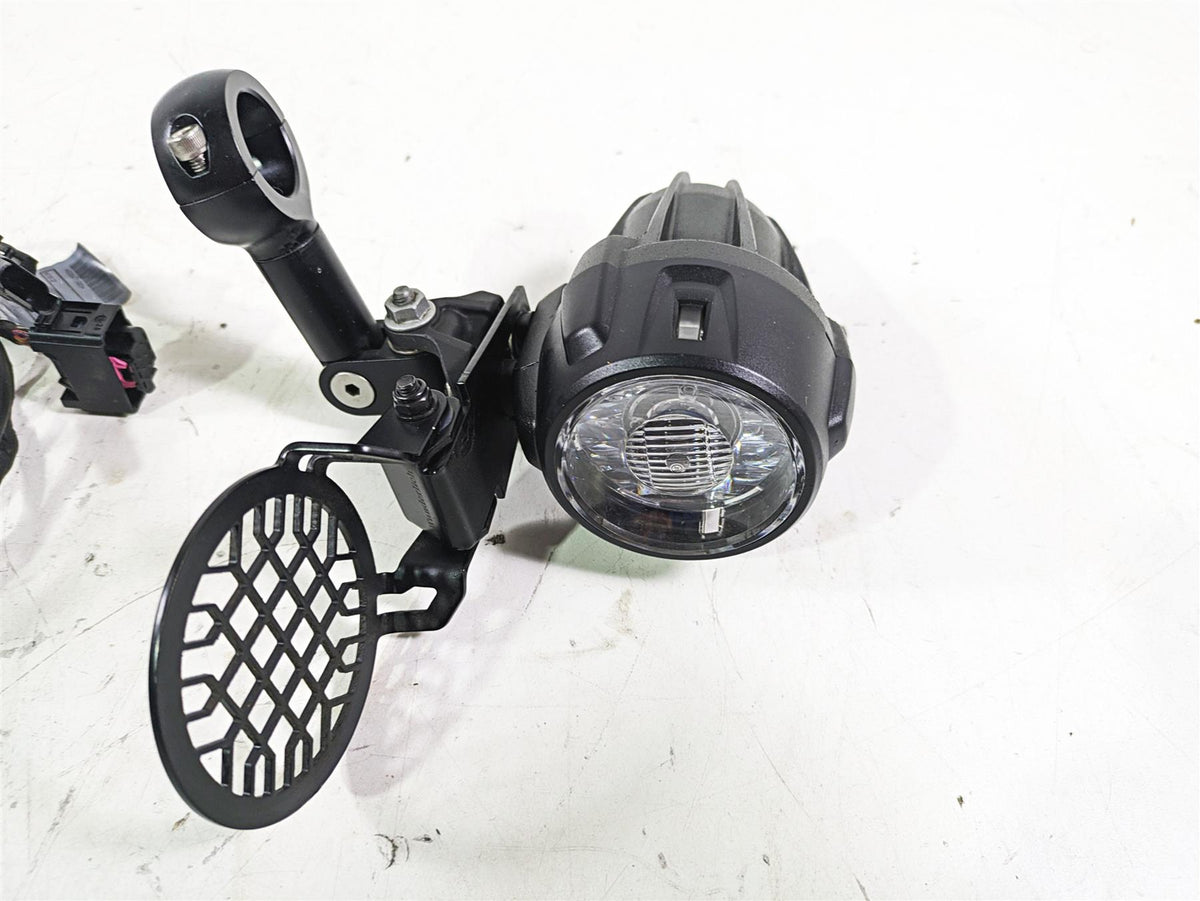 2022 BMW R1250 RT K052 Led Front Fog Spot Light Lamp Set -READ 63179457322 {{ shop.shopifyCountryName }} - Mototech271