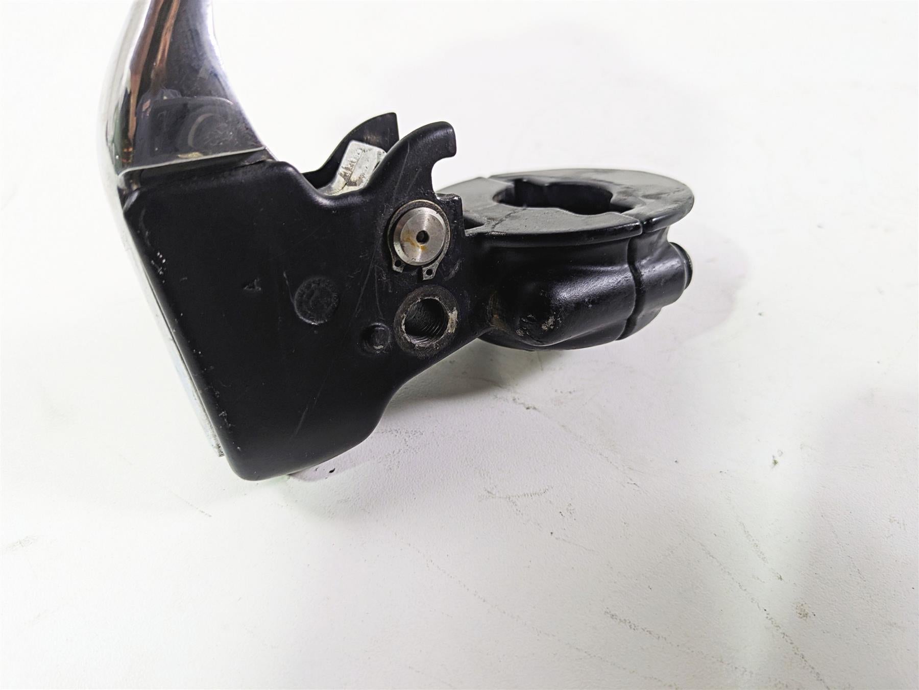 2017 Harley Softail Heritage Classic FLSTC Clutch Perch & Lever 38700-08A {{ shop.shopifyCountryName }} - Mototech271