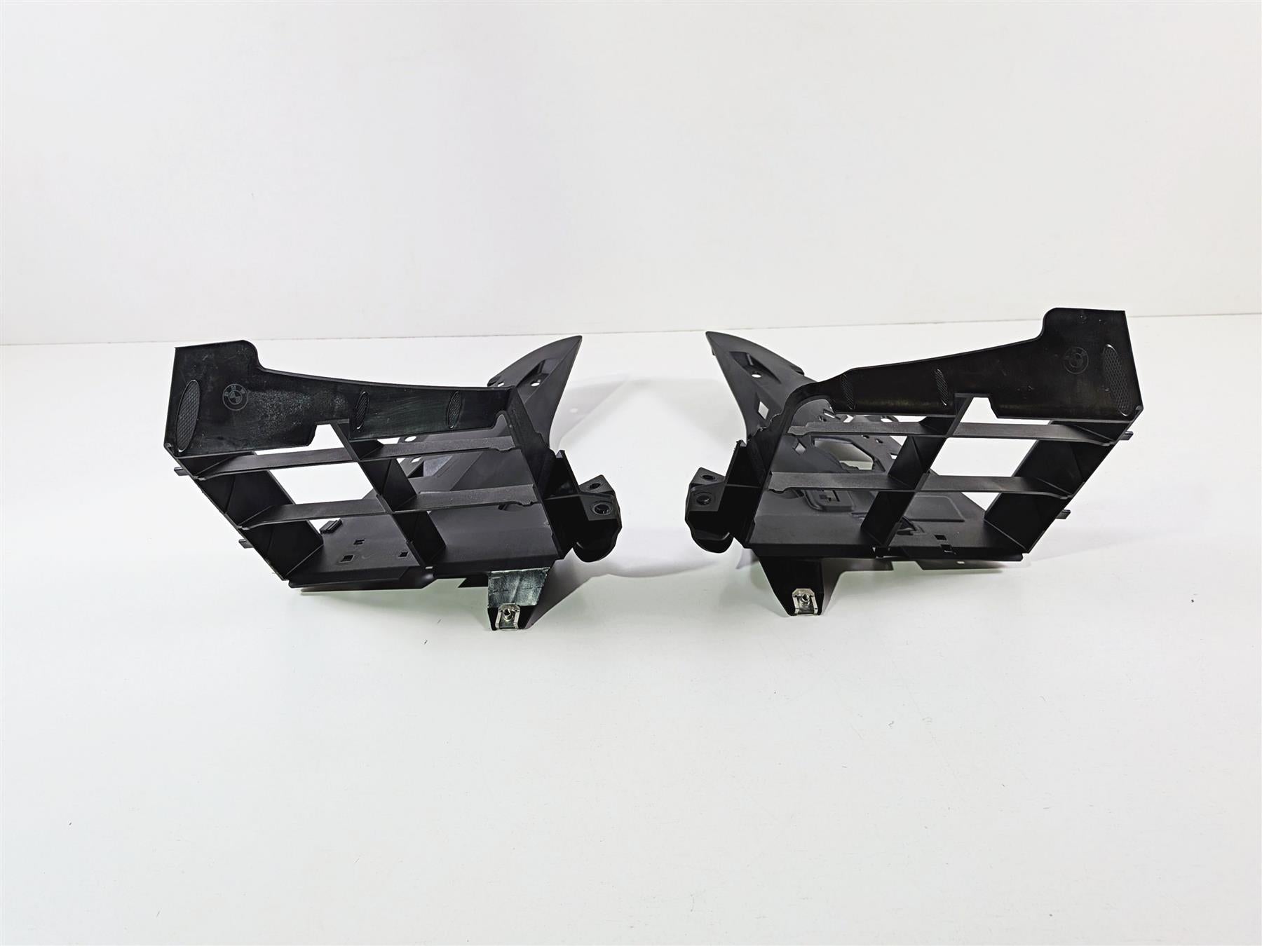 2023 BMW R1250RT RTP K52 Right Left Radiator Plastics Scoop Ram Set 46631541735 {{ shop.shopifyCountryName }} - Mototech271