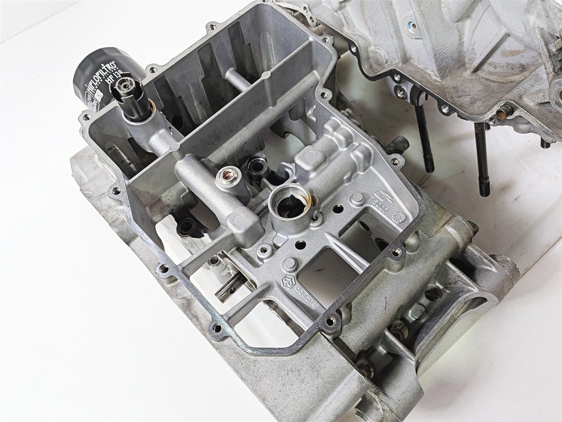 2014 Aprilia RSV4 RR Factory Engine Crankcase Crank Case Jug Set 2A000674 {{ shop.shopifyCountryName }} - Mototech271