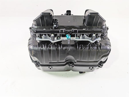 2025 Honda CBR600RR Air Box Cleaner & Upper Injectors 17220-MFJ-D00 {{ shop.shopifyCountryName }} - Mototech271