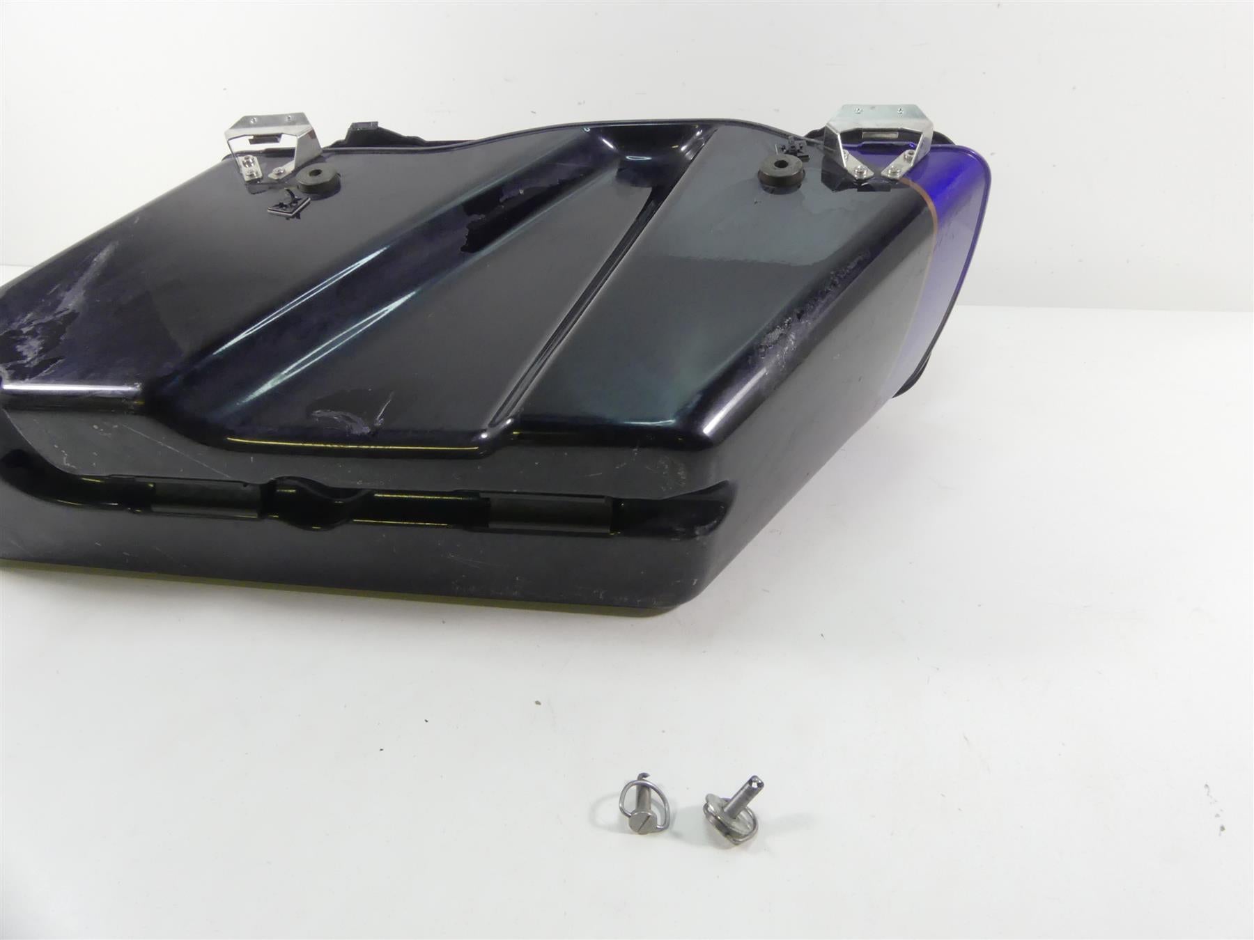 2004 Harley FLHTC SE CVO Electra Glide Left Saddlebag Saddle Bag 90904-04 {{ shop.shopifyCountryName }} - Mototech271