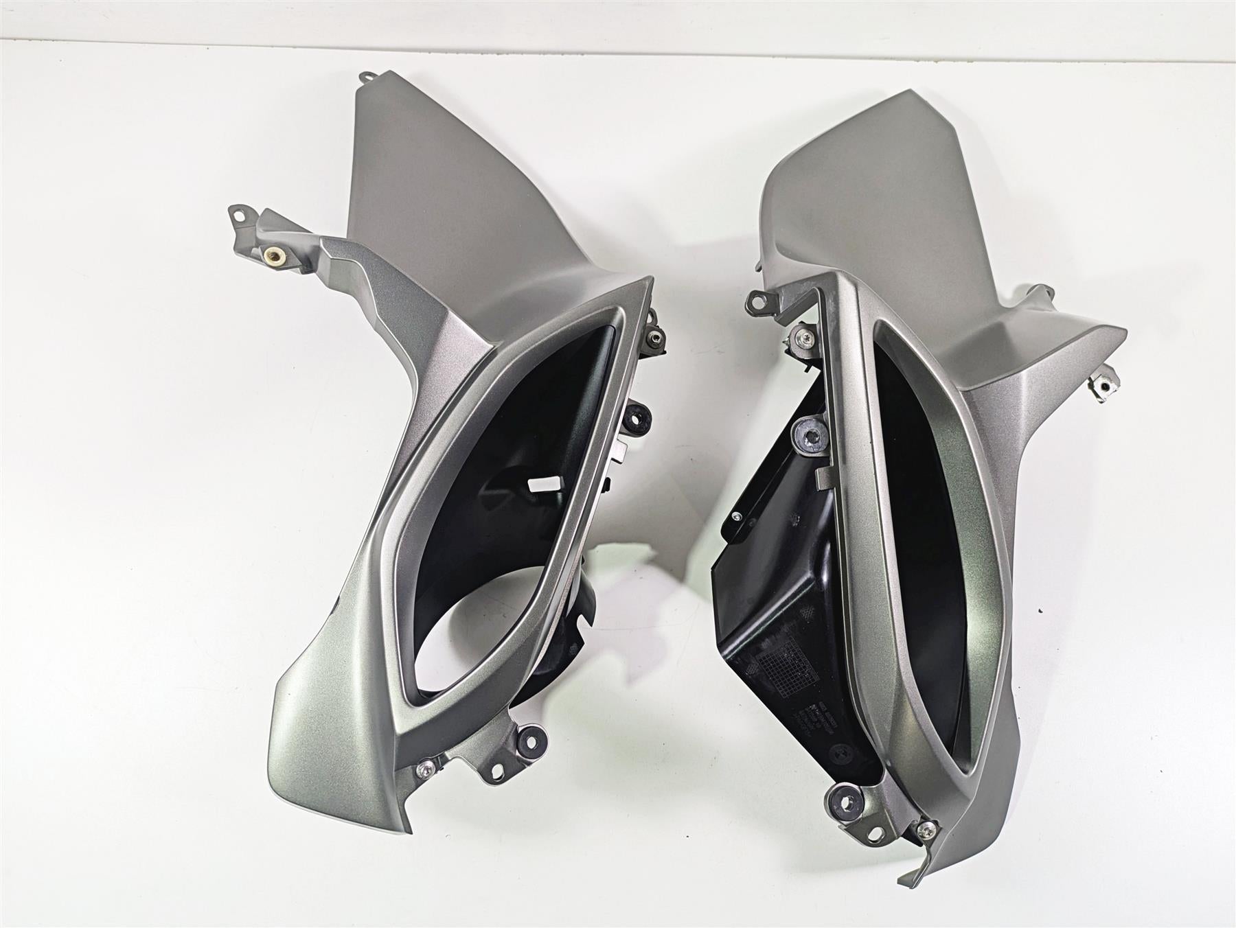 2016 BMW R1200RT K52 Left Right Intake Fairing Cover Set 46638533582 46638529381