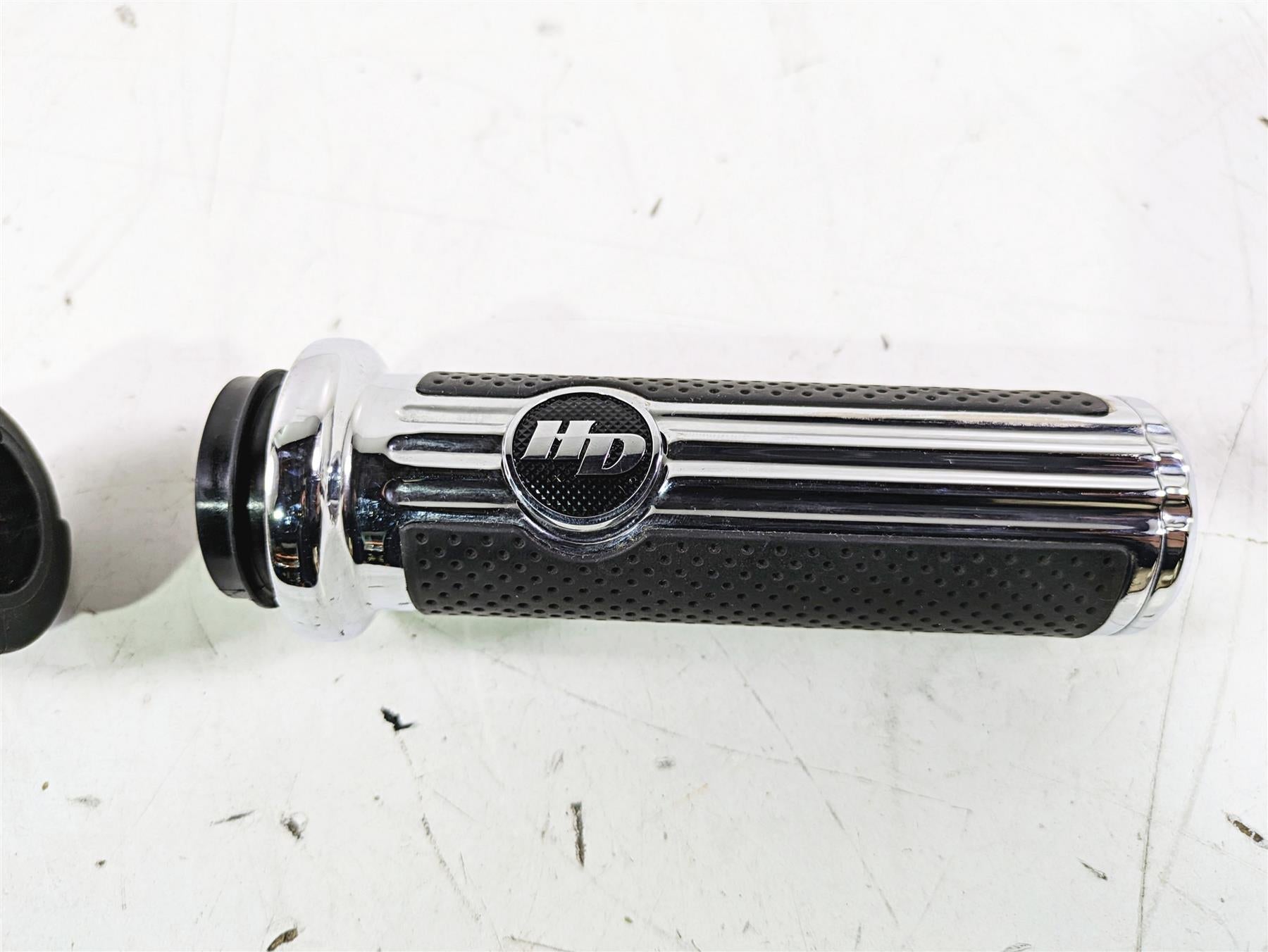 2015 Harley Touring FLHTKL E -Glide Low Defiance Hand Grips Set 56100158 {{ shop.shopifyCountryName }} - Mototech271