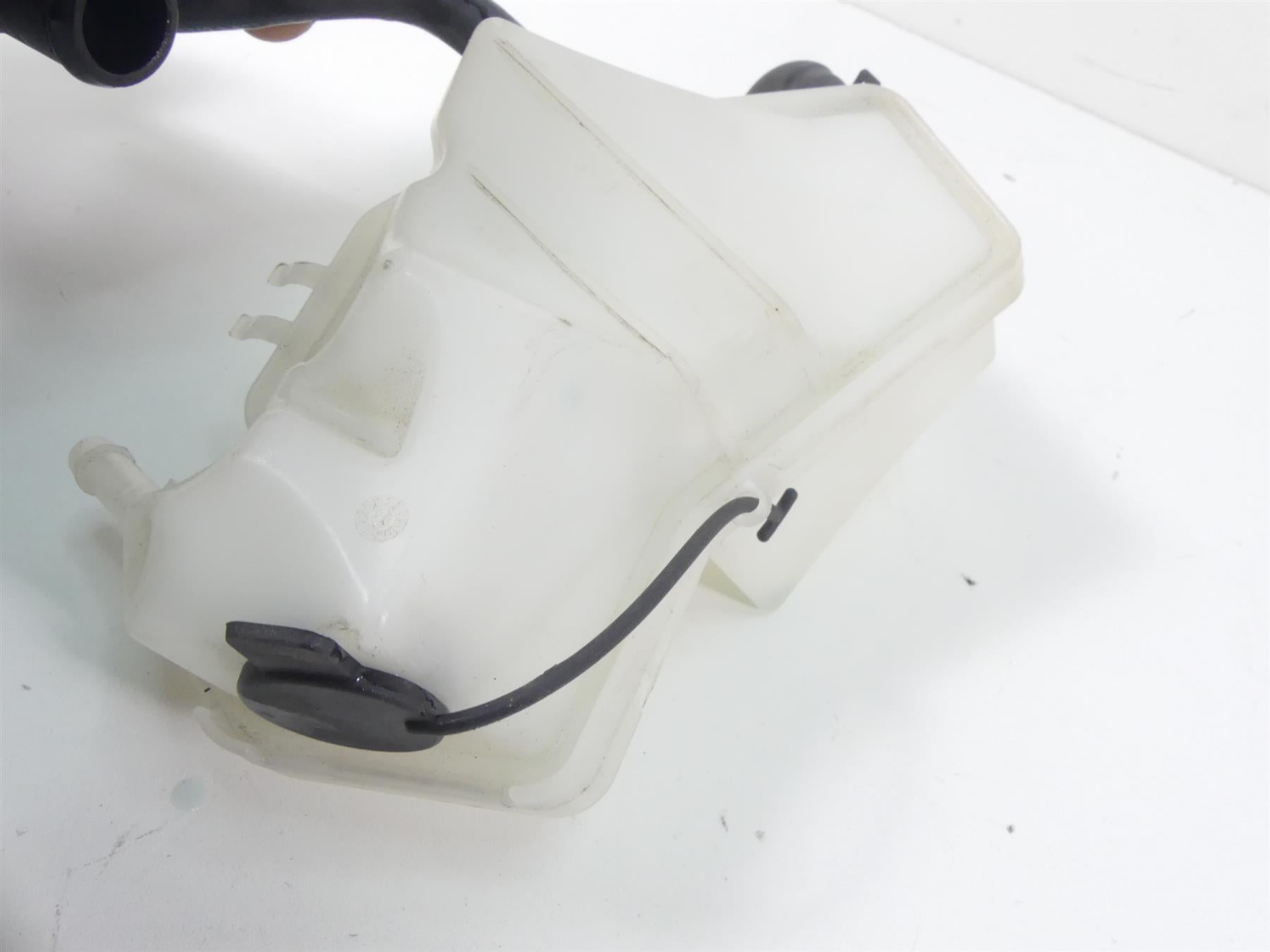 2014 BMW R1200GS K50 Right Side Radiator + Reservoir Fan & Cover 17118523117 {{ shop.shopifyCountryName }} - Mototech271