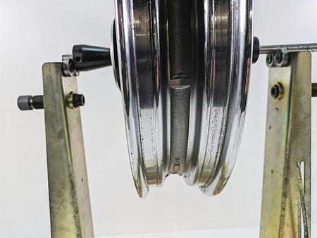 2009 Harley Dyna FXDFSE CVO Fat Bob 16x3 Front Wheel Fang Contrast Crm 43265-09 {{ shop.shopifyCountryName }} - Mototech271