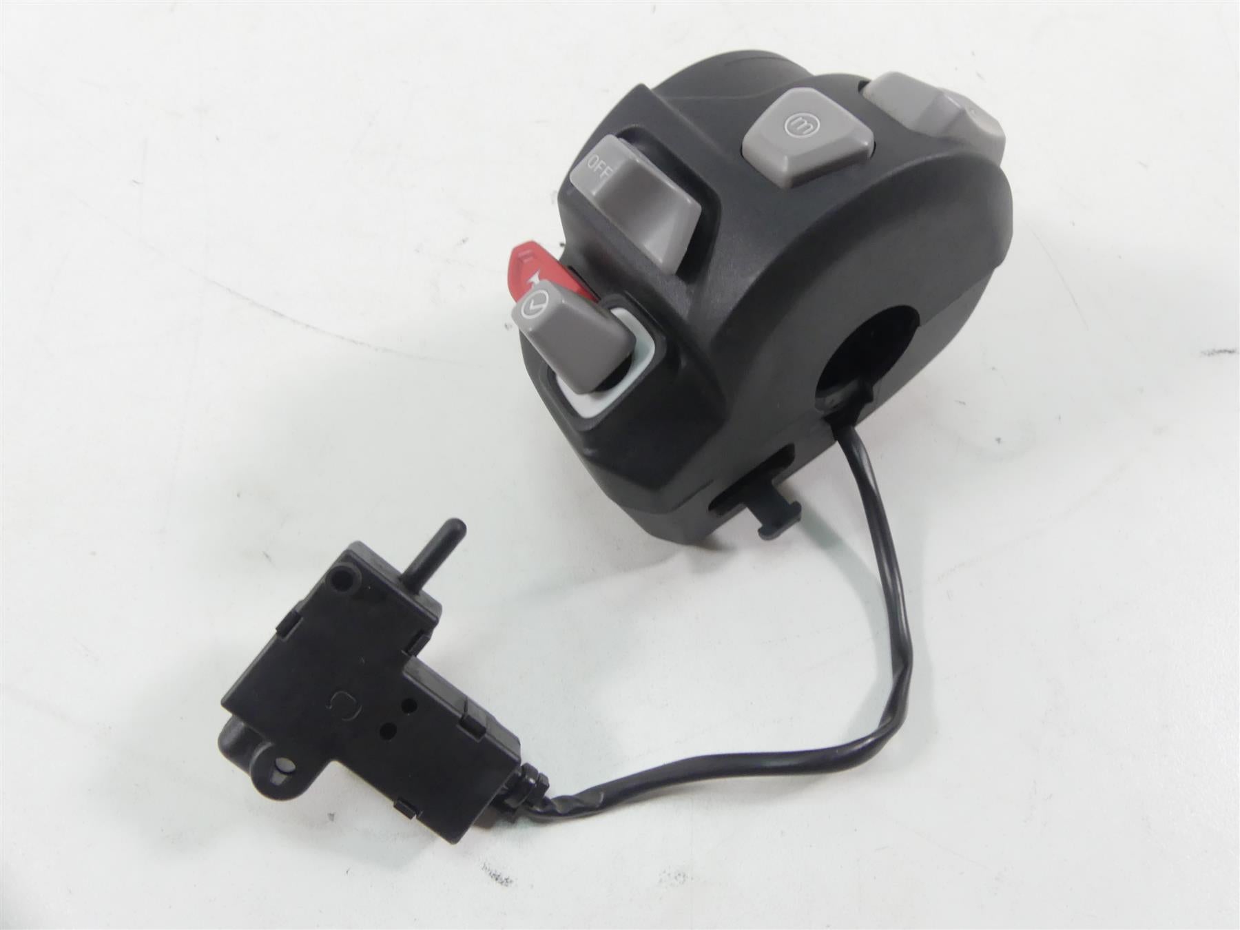 2020 Triumph Speed Triple RS 1050 Left Hand Mode Light Control Switch T2044780 | Mototech271