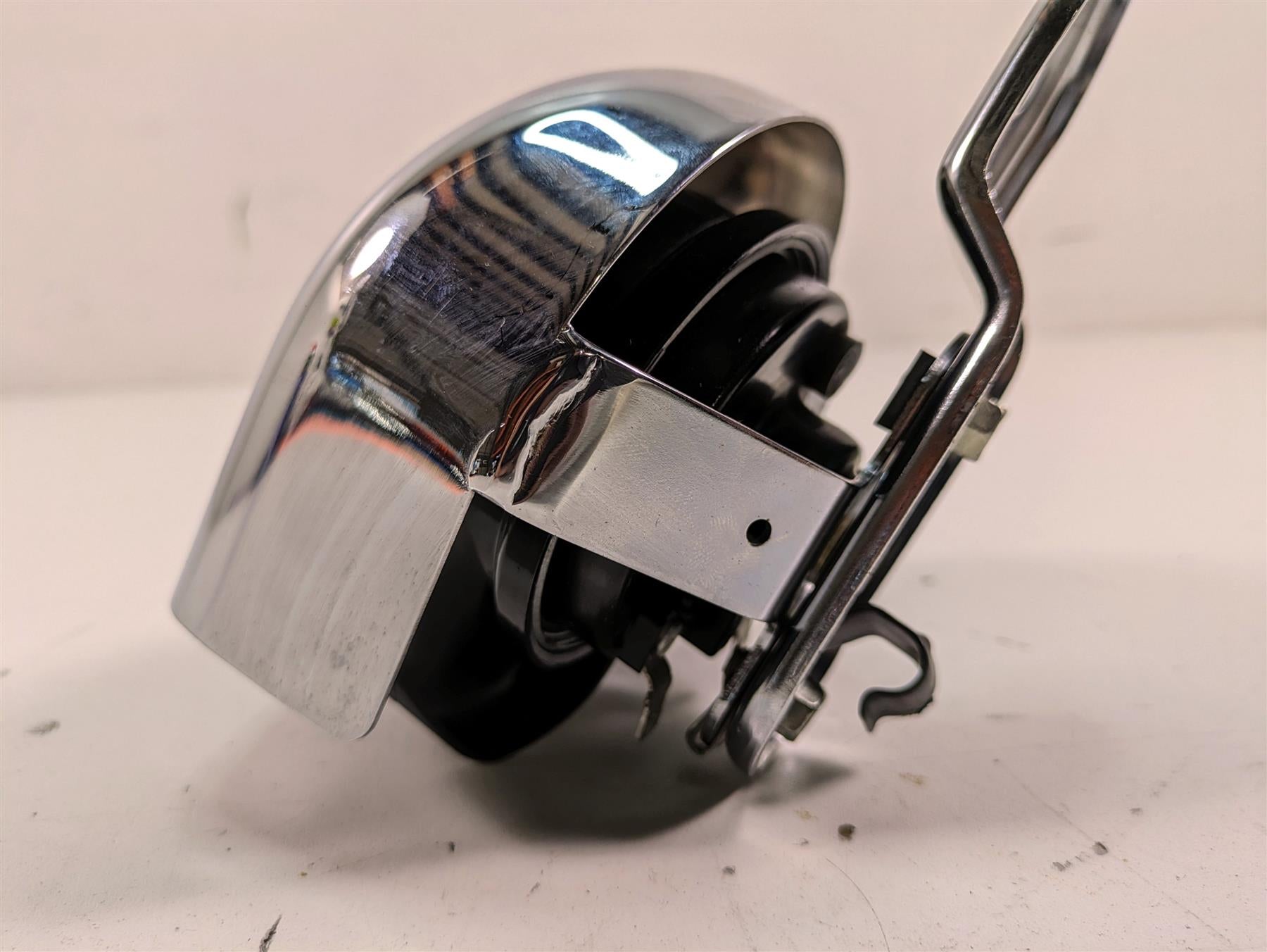 2006 Harley Touring FLHTCUI Electra Glide Horn & Chrome Cover 61300478A {{ shop.shopifyCountryName }} - Mototech271