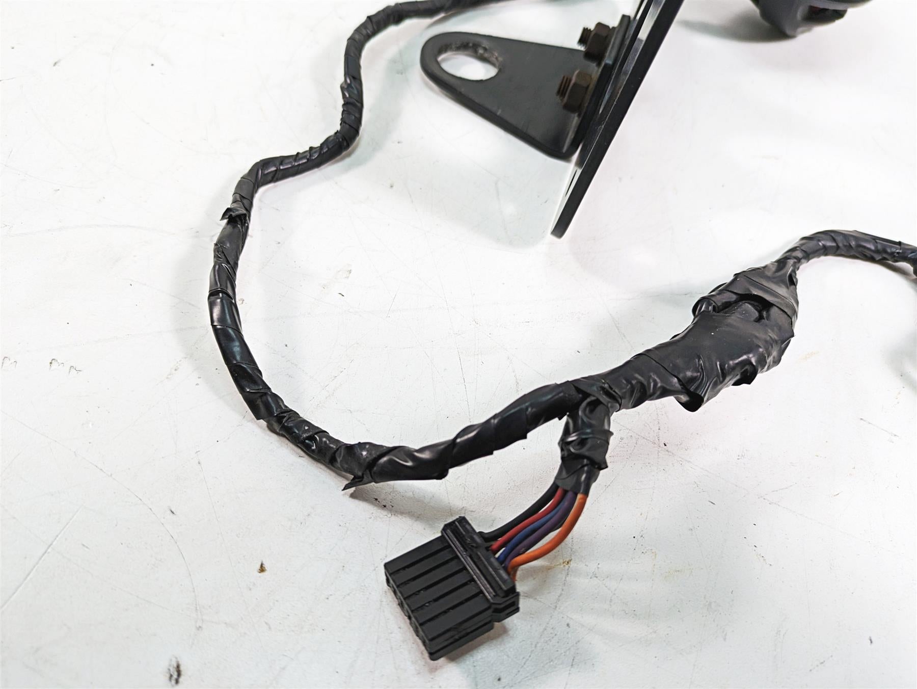 Harley Davidson Softail Rear Side Taillight License Plate Mount Holder {{ shop.shopifyCountryName }} - Mototech271