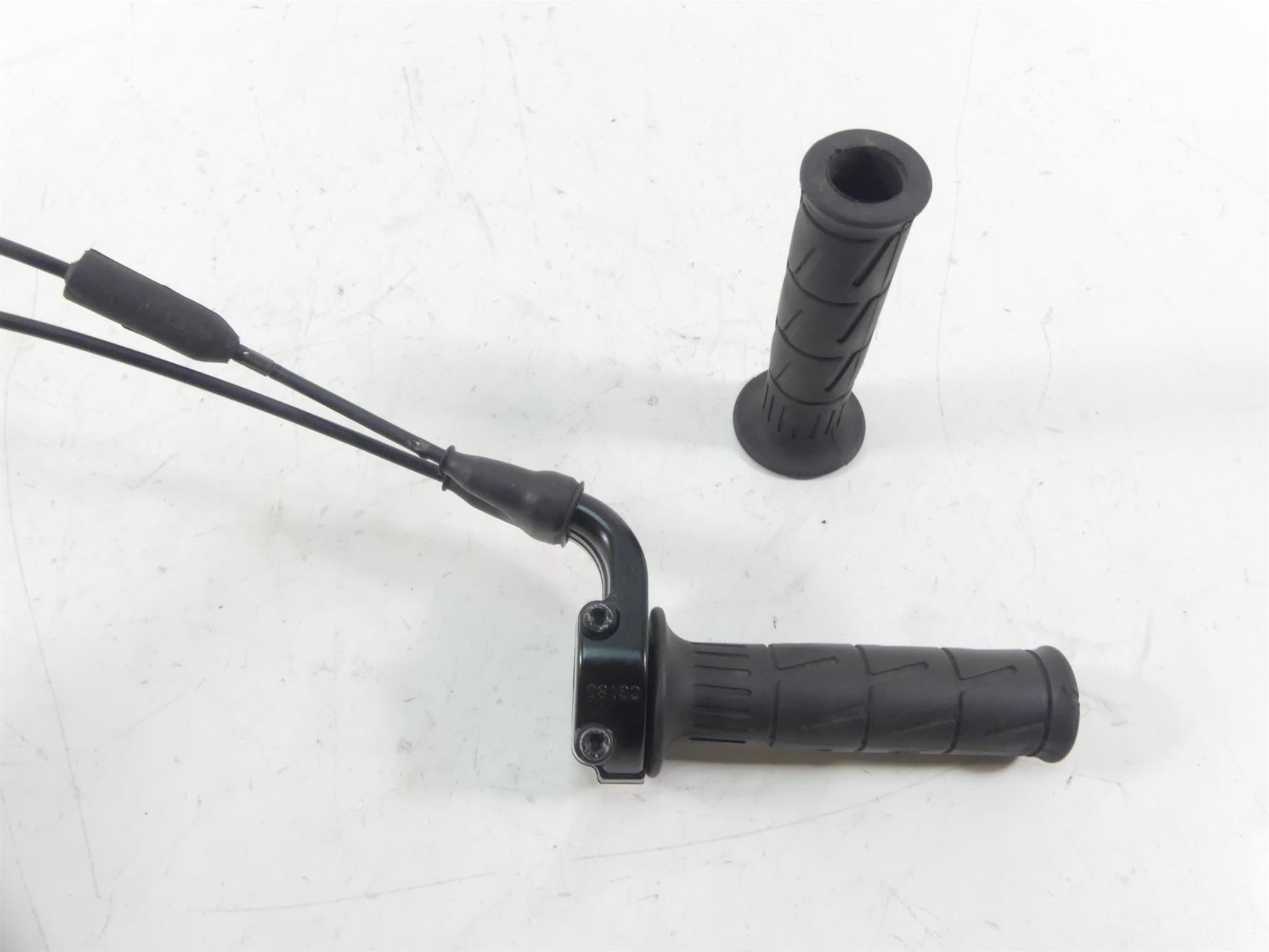 2015 Eric Buell Racing 1190SX Throttle Grip Cable Set N0151.1AY {{ shop.shopifyCountryName }} - Mototech271