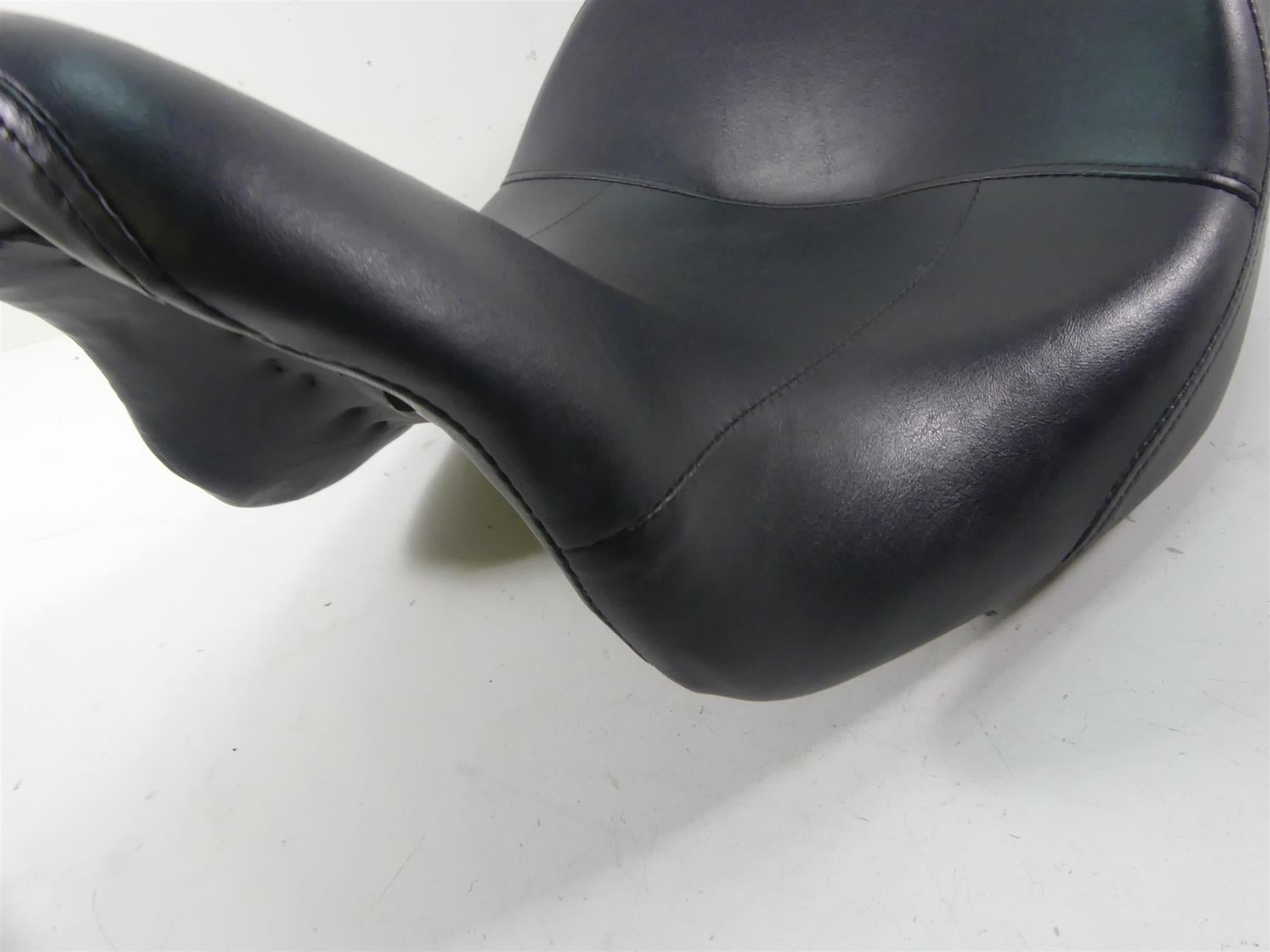 2017 Harley Touring FLHTKL Electra Glide Nice Duo Seat Saddle 52000173 {{ shop.shopifyCountryName }} - Mototech271
