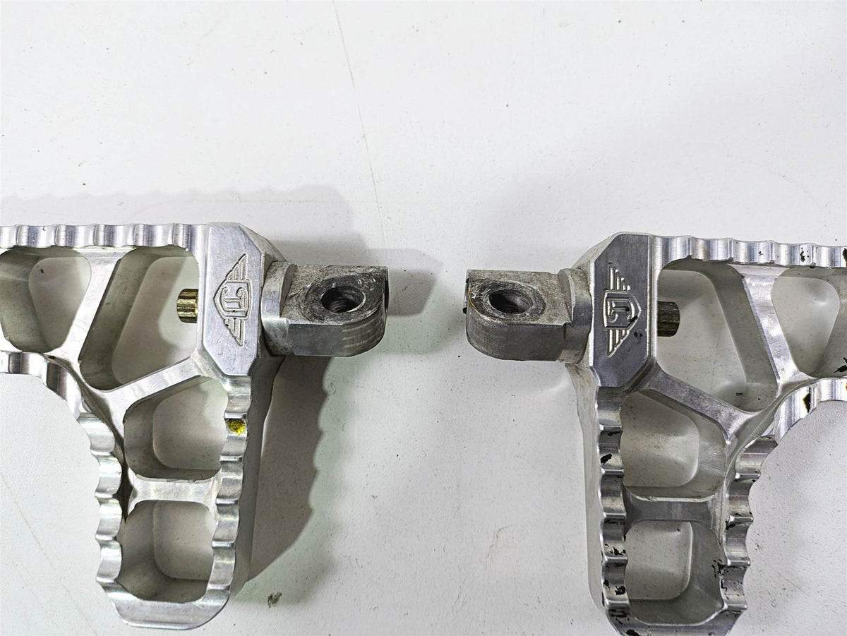 2014 Harley FXDL Dyna Low Rider Joker Machine Serrated Heel Footpegs 08-62-1 {{ shop.shopifyCountryName }} - Mototech271