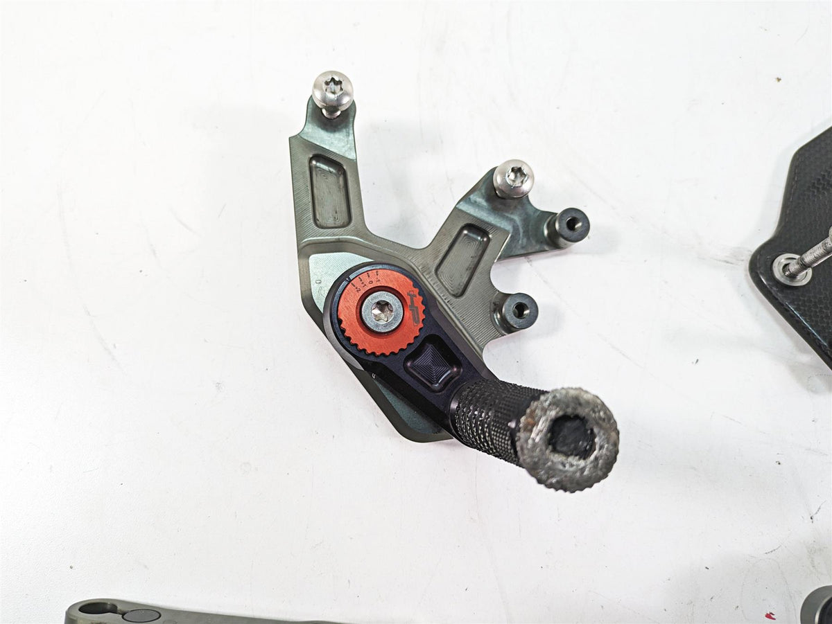 2015 BMW S1000RR K46 Hp4 Left Right Foot Peg Lever Set 77258550774 77258550773 {{ shop.shopifyCountryName }} - Mototech271