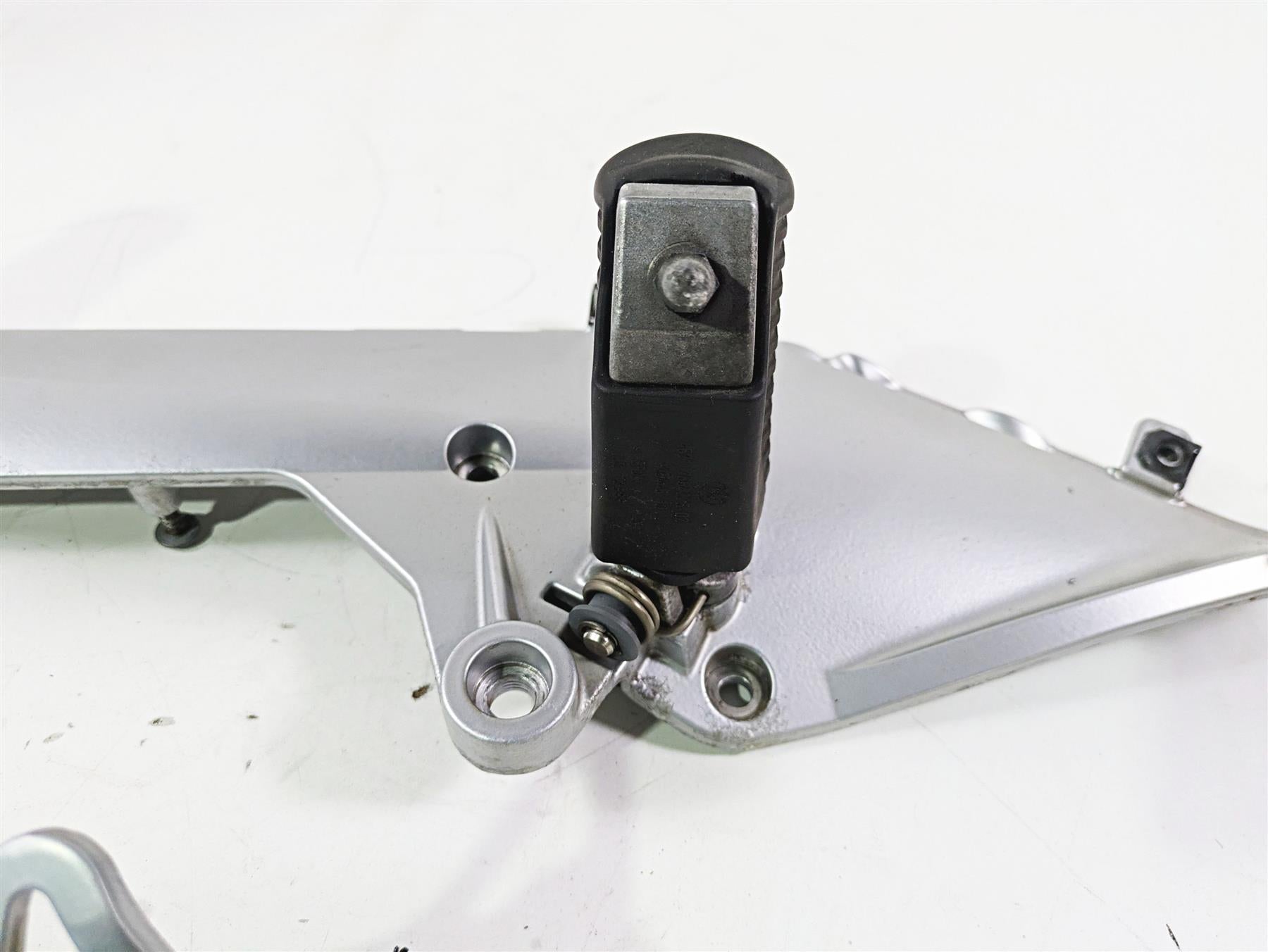 2009 BMW R1200RT K26 Right Footpegs + Bracket & Brake Lever Pedal 46717675290 {{ shop.shopifyCountryName }} - Mototech271