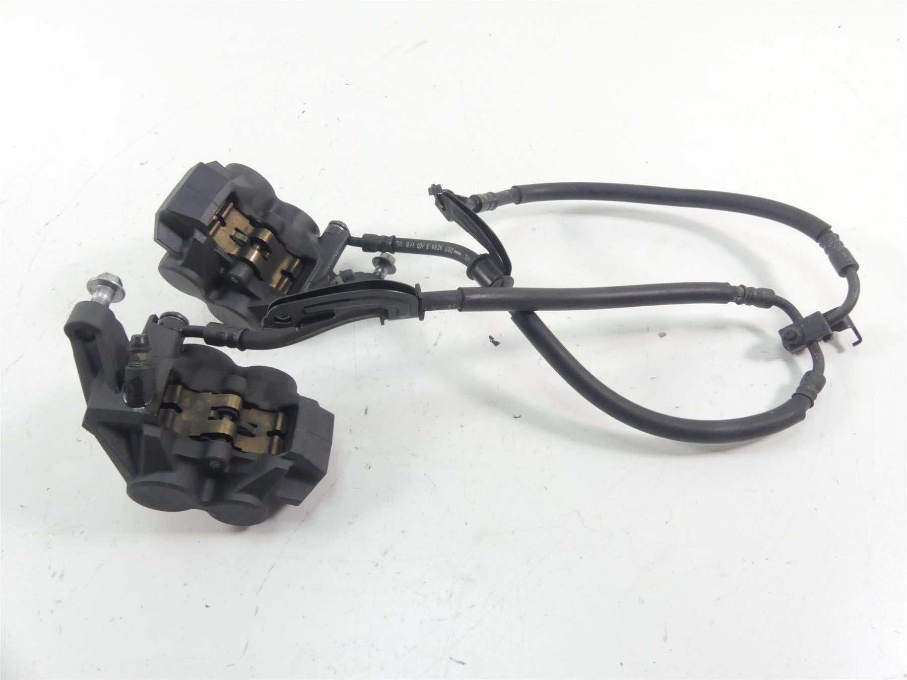 2008 Yamaha FZ1 Fazer Front Brake Calipers L 2D1-2580T-00-00 R 2D1-2580U-00-00 {{ shop.shopifyCountryName }} - Mototech271
