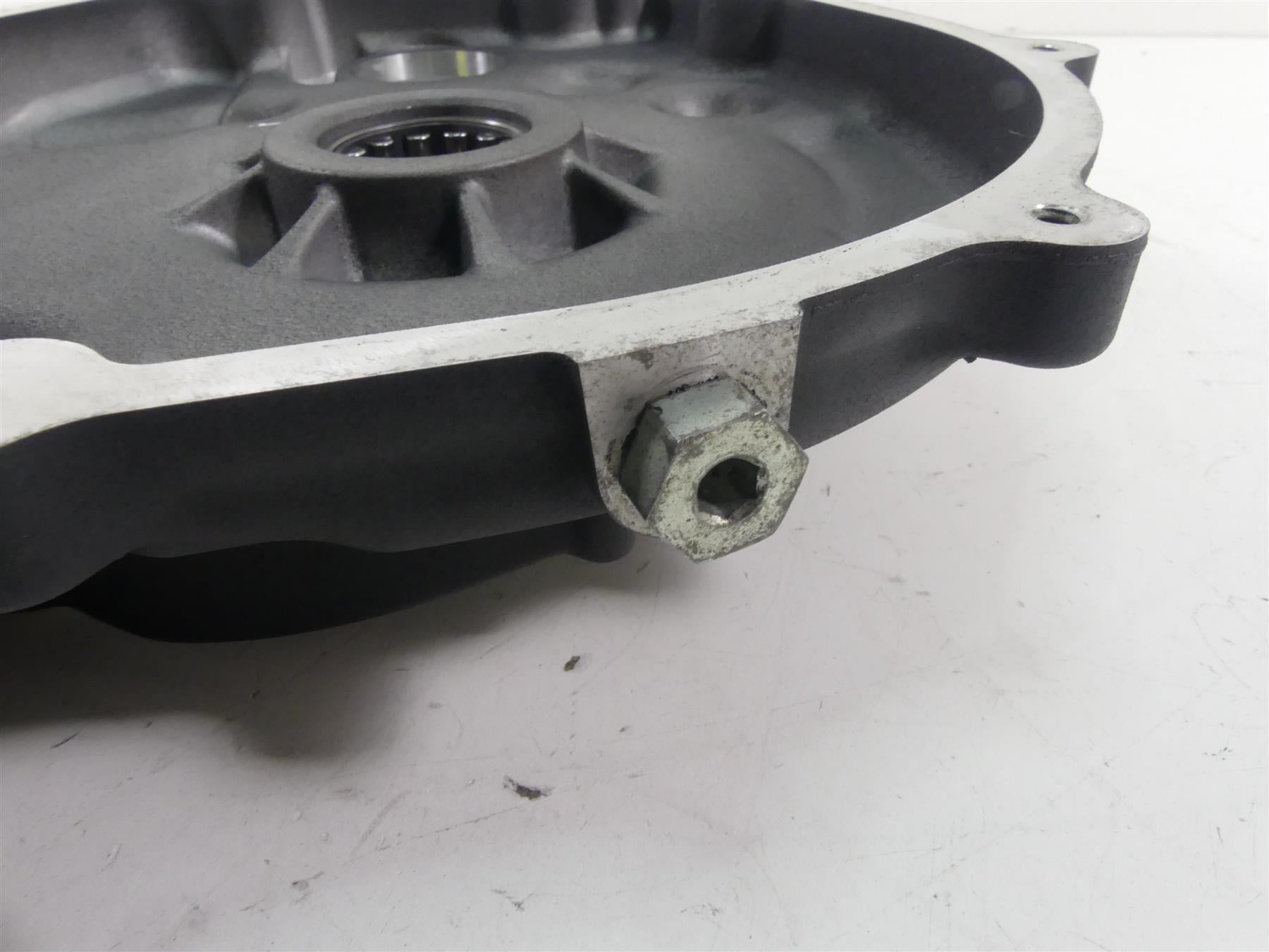 2009 Harley FXDF Dyna Fat Bob Inner Primary Drive Clutch Cover Mid Ctrl 60681-06 {{ shop.shopifyCountryName }} - Mototech271