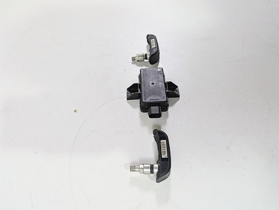 2017 BMW R1200 GS K50 Rdc Sensor & Tire Sensors Set 65758546222 65759832031 {{ shop.shopifyCountryName }} - Mototech271