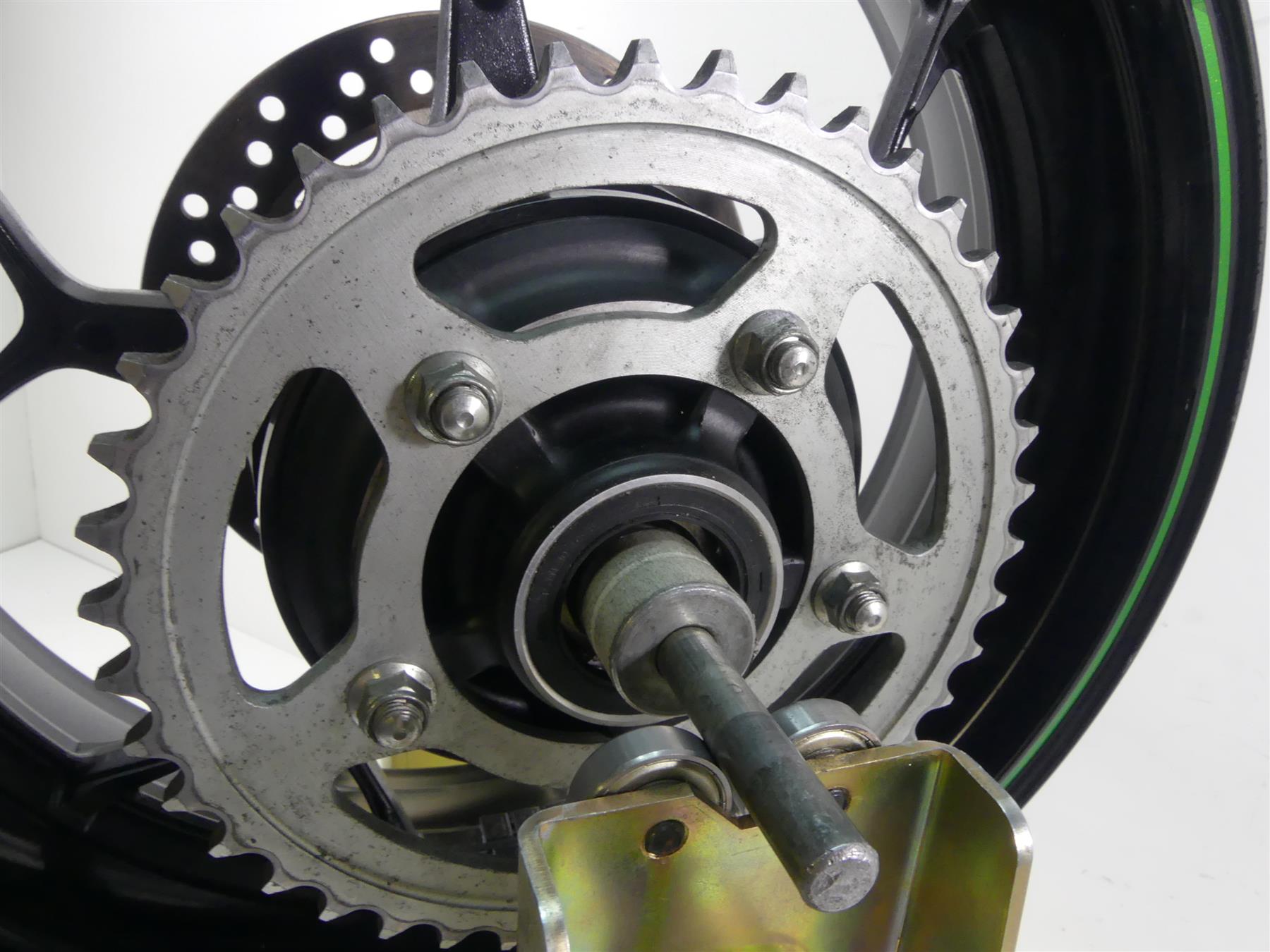 2019 Kawasaki ZX1400 ZX-14R Ninja Straight Rear Wheel Rim 17x6 41073-0574 {{ shop.shopifyCountryName }} - Mototech271