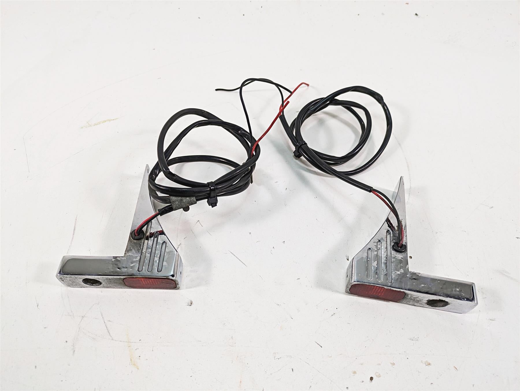 1999 Harley Dyna FXDL Low Rider Custom Swingarm Blinker Turn Signal Set {{ shop.shopifyCountryName }} - Mototech271