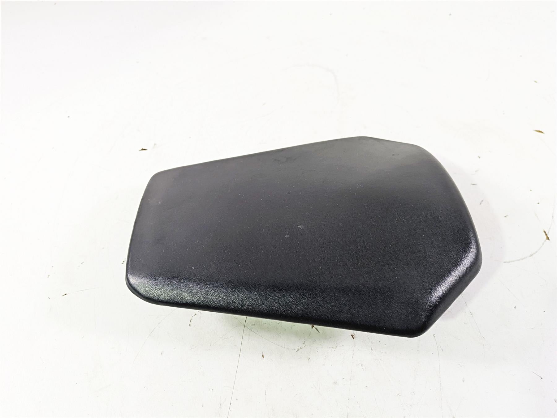 2008 Honda CBR1000RR SC59 Rear Passenger Saddle Seat - No Tears 77300-MFL-003 {{ shop.shopifyCountryName }} - Mototech271
