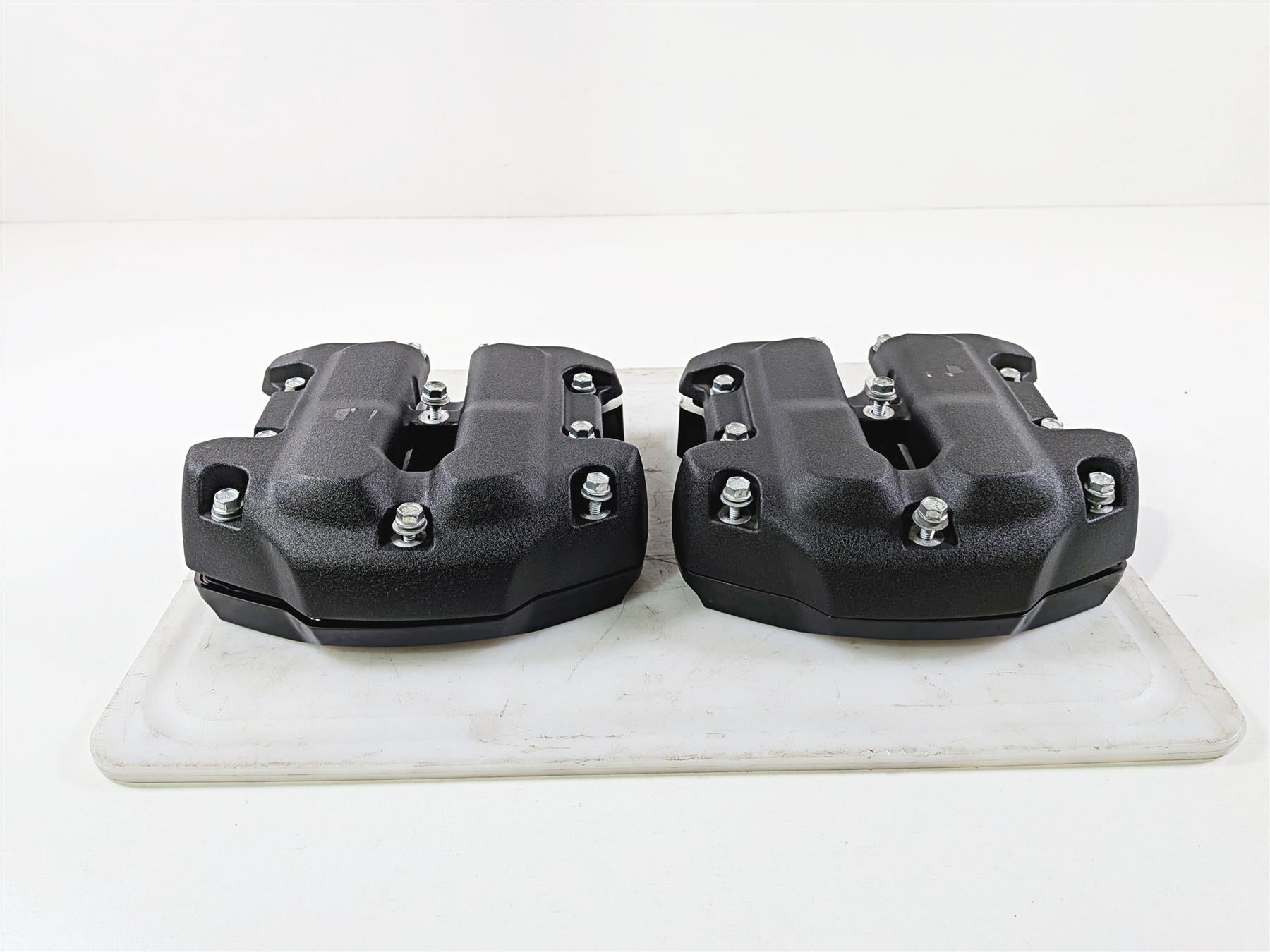 2024 Harley Softail FXLRST Low Rider Rocker Arm Box Valve Cover M8 Set 25701603 {{ shop.shopifyCountryName }} - Mototech271