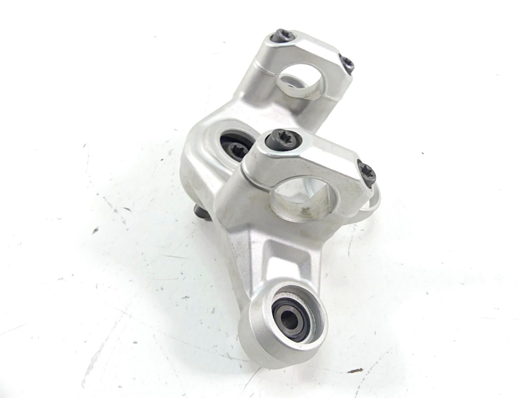 2015 BMW R1200GS GSW K50 Upper Triple Tree Steering Clamp 31428555849 8520478 {{ shop.shopifyCountryName }} - Mototech271