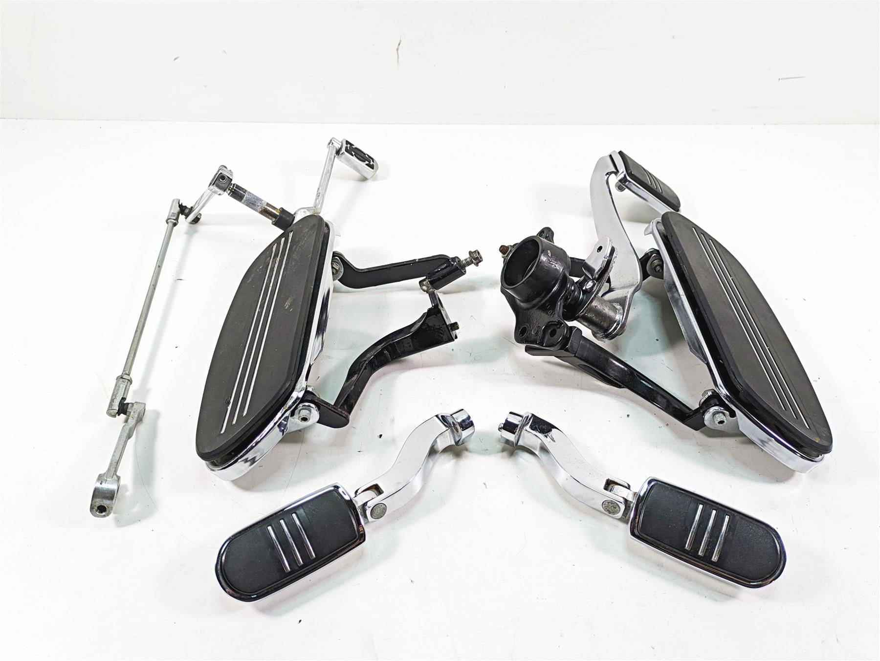 2011 Harley Touring FLTRU Road Glide Front Floorboard Rear Footpeg Set 50622-09A {{ shop.shopifyCountryName }} - Mototech271