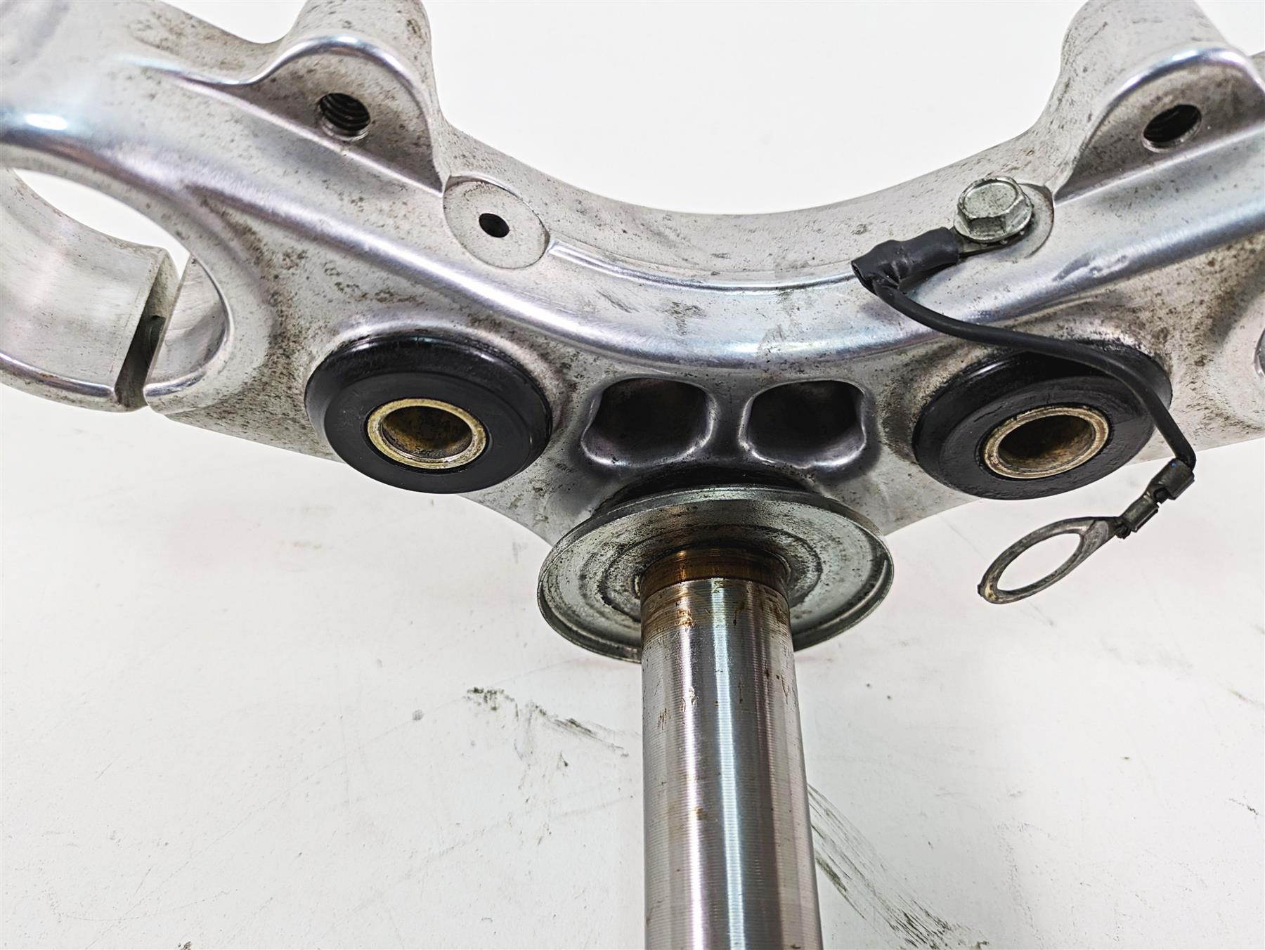 2005 Harley Dyna FXDL Low Rider Upper & Lower Triple Tree Set 39mm 45739-87 {{ shop.shopifyCountryName }} - Mototech271