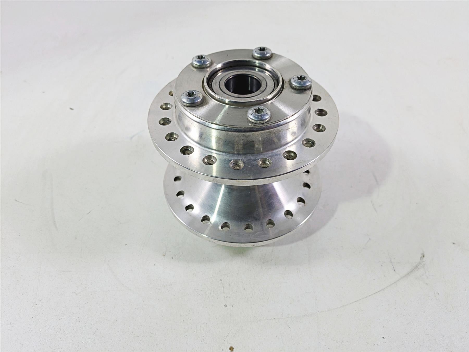 2021 Harley Softail FXST Standard Front Wheel Rim Hub 43300813 {{ shop.shopifyCountryName }} - Mototech271