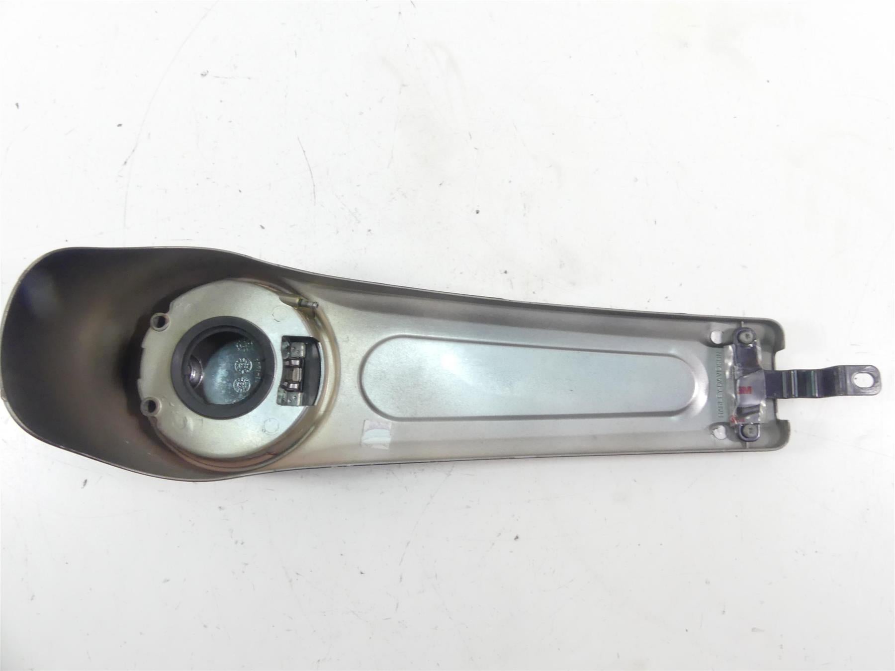 2005 Harley Touring CVO FLHTCSE Electra Glide Fuel Tank Dash Cover 69214-04 {{ shop.shopifyCountryName }} - Mototech271