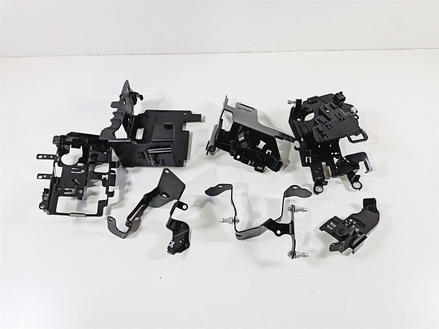 2024 Harley Softail FXLRST Low Rider Battery & Electrical Holder - Read 69201632 {{ shop.shopifyCountryName }} - Mototech271