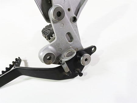 2015 Triumph Tiger Explorer XC Right Front Footpeg & Brake Pedal - Read T2080788 {{ shop.shopifyCountryName }} - Mototech271