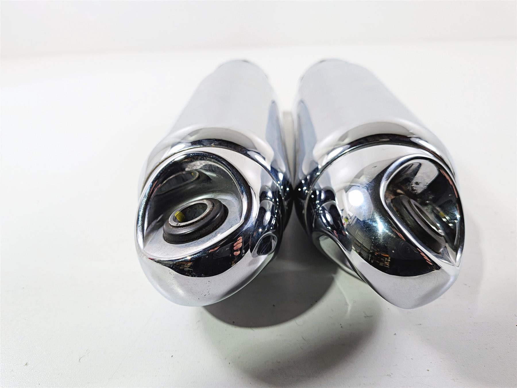 2011 Harley FXDF Dyna Fat Bob Rear Chrome Shock Damper Set 13.5" 54537-08A {{ shop.shopifyCountryName }} - Mototech271
