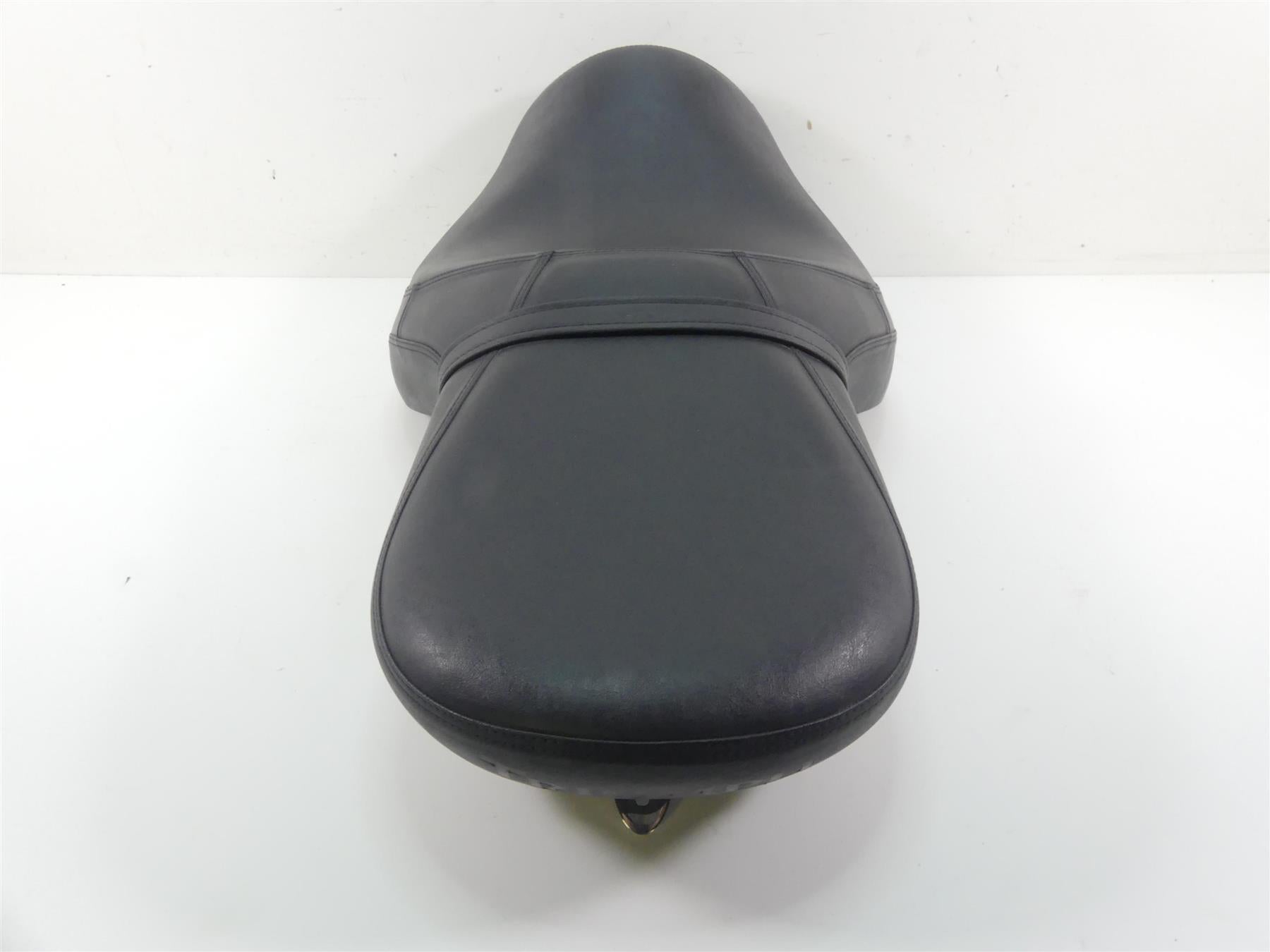 2013 Triumph Rocket 3 Touring Nice Duo Seat Saddle T2301980 {{ shop.shopifyCountryName }} - Mototech271