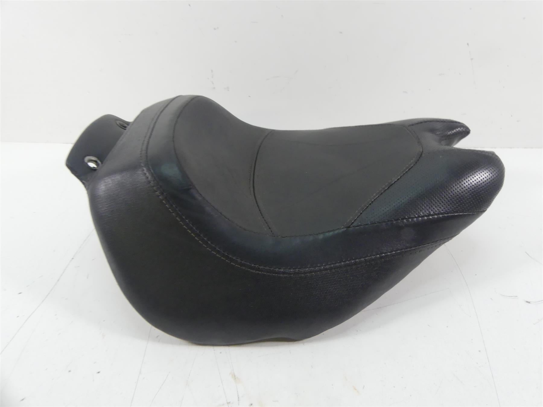 2017 Harley FXSE CVO Pro Street Breakout Front Rider Seat Saddle 52000239 {{ shop.shopifyCountryName }} - Mototech271