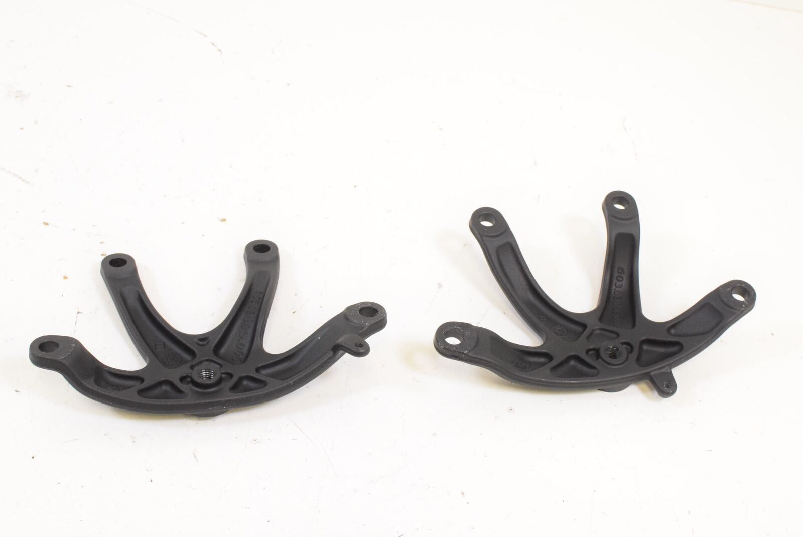 2015 KTM 1290 Super Duke R Engine to Frame Motor Mount SET 6030300600033S {{ shop.shopifyCountryName }} - Mototech271