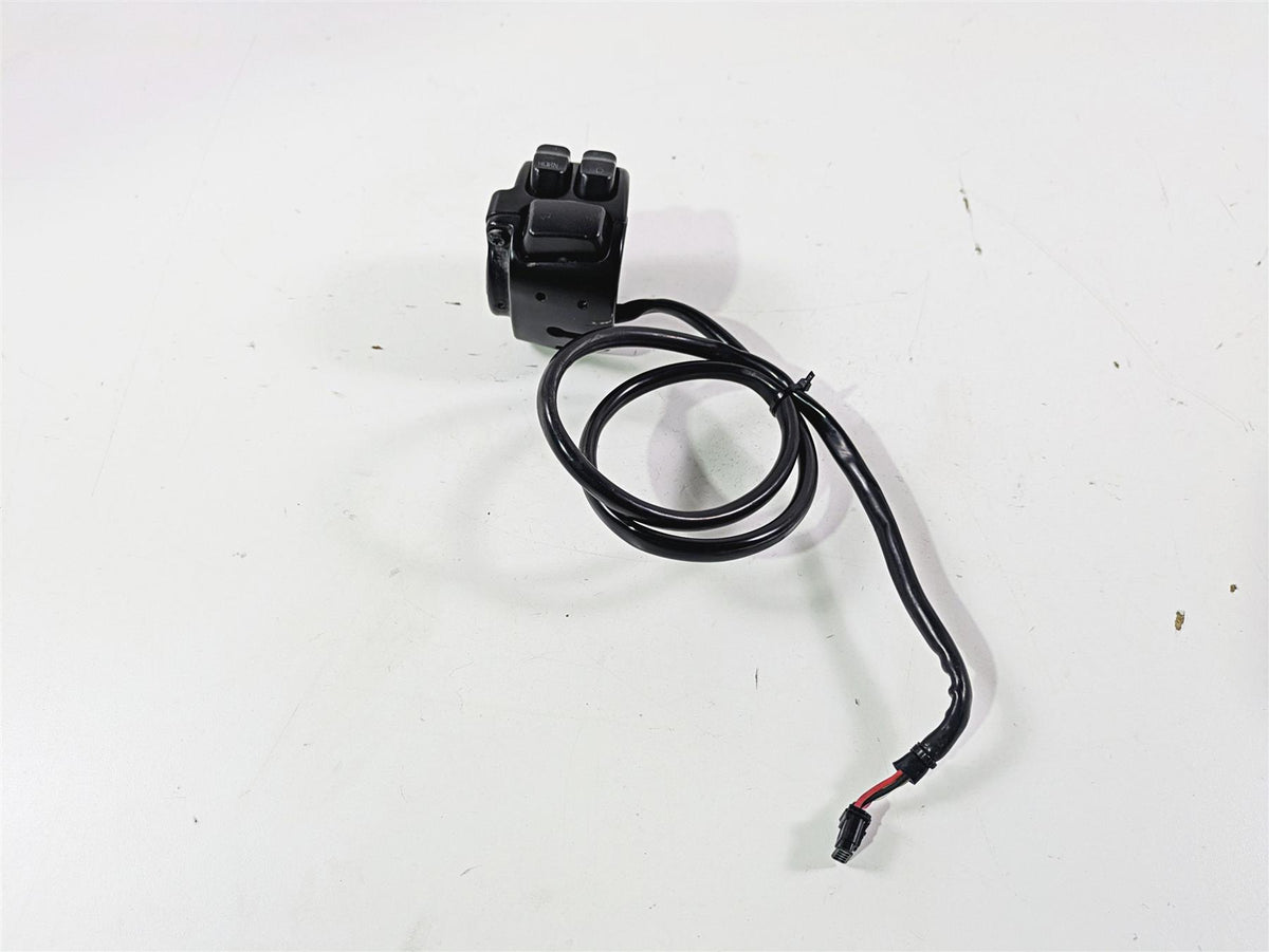 2014 Harley FLS Softail Slim Left Hand Turn Signal Control Switch Read 72949-12A {{ shop.shopifyCountryName }} - Mototech271