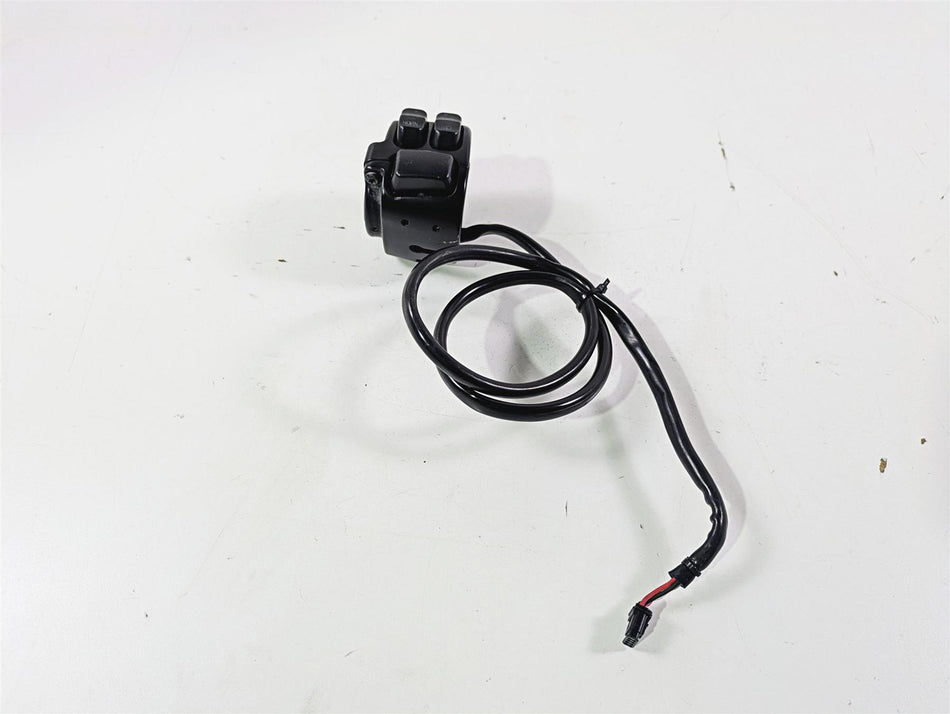 2014 Harley FLS Softail Slim Left Hand Turn Signal Control Switch Read 72949-12A {{ shop.shopifyCountryName }} - Mototech271