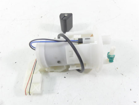 2021 Honda CBR600RR Fuel Gas Petrol Pump + Level Sender - Tested 16700-MFJ-D03 {{ shop.shopifyCountryName }} - Mototech271