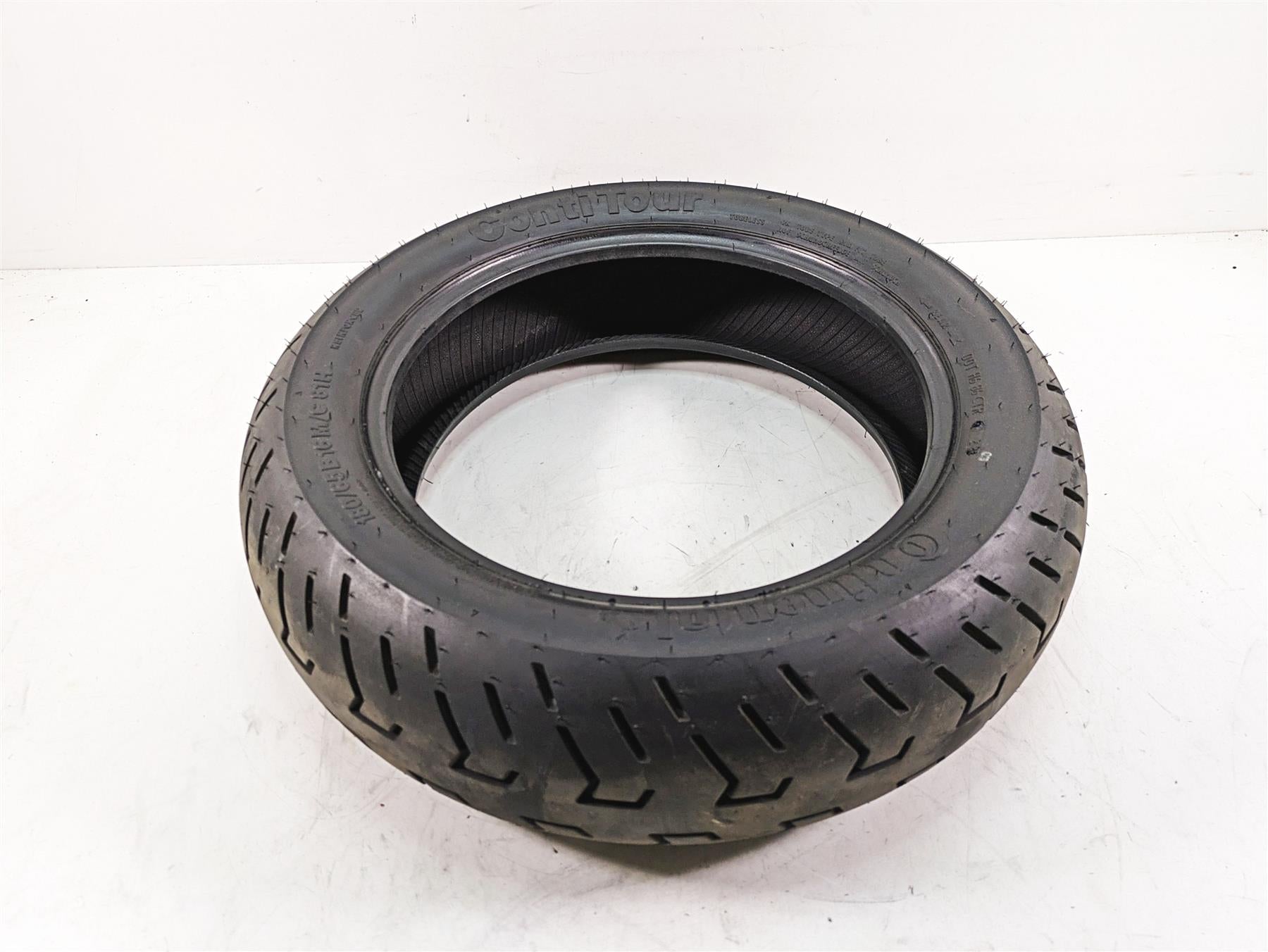 Used Rear Motorcycle Tire Continental ContiTour 180/65B16 240295000 | Mototech271