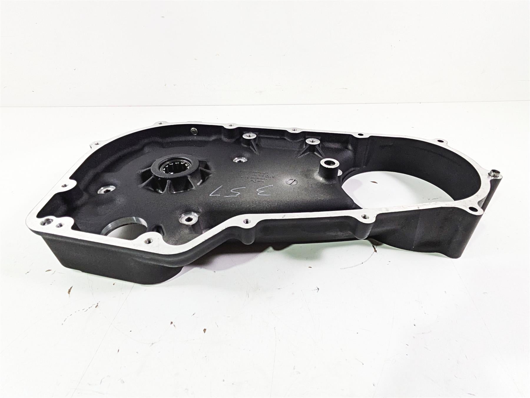 2016 Harley FXDL Dyna Low Rider Inner Primary Drive Clutch Cover 60681-06C {{ shop.shopifyCountryName }} - Mototech271
