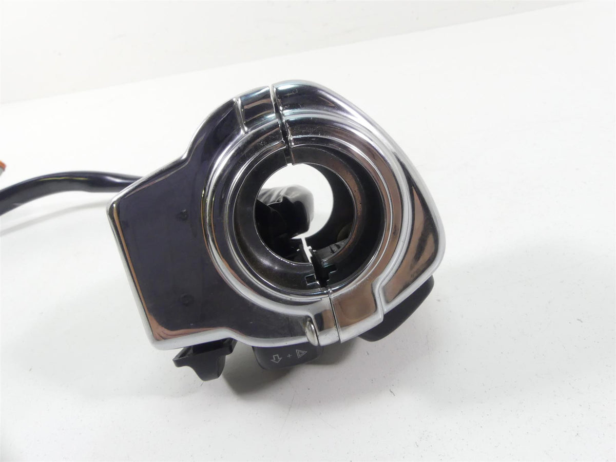 2004 Harley FLHTC SE CVO Electra Glide Left Hand Audio Control Switch 71682-06A {{ shop.shopifyCountryName }} - Mototech271
